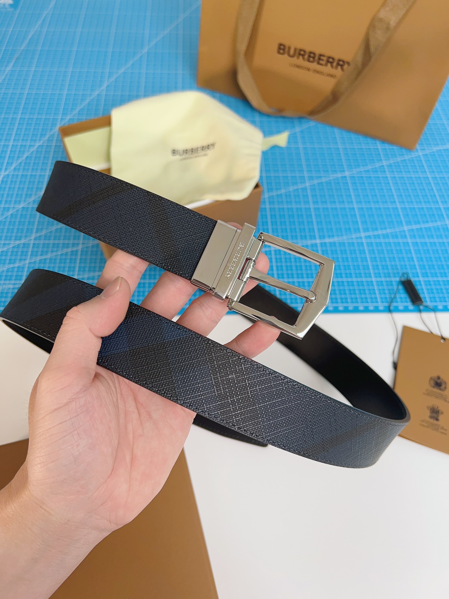 Burberry belt-128