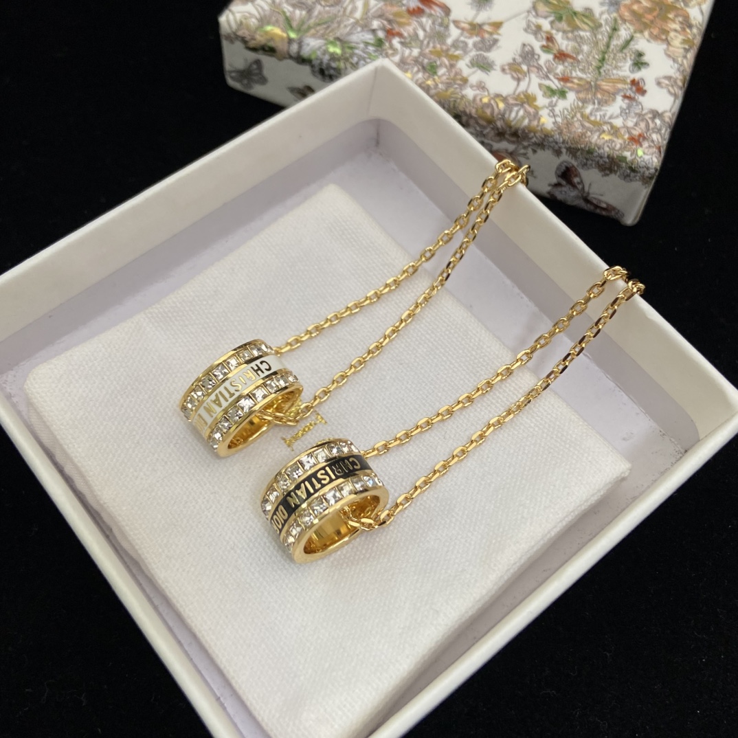 Dior necklace-88