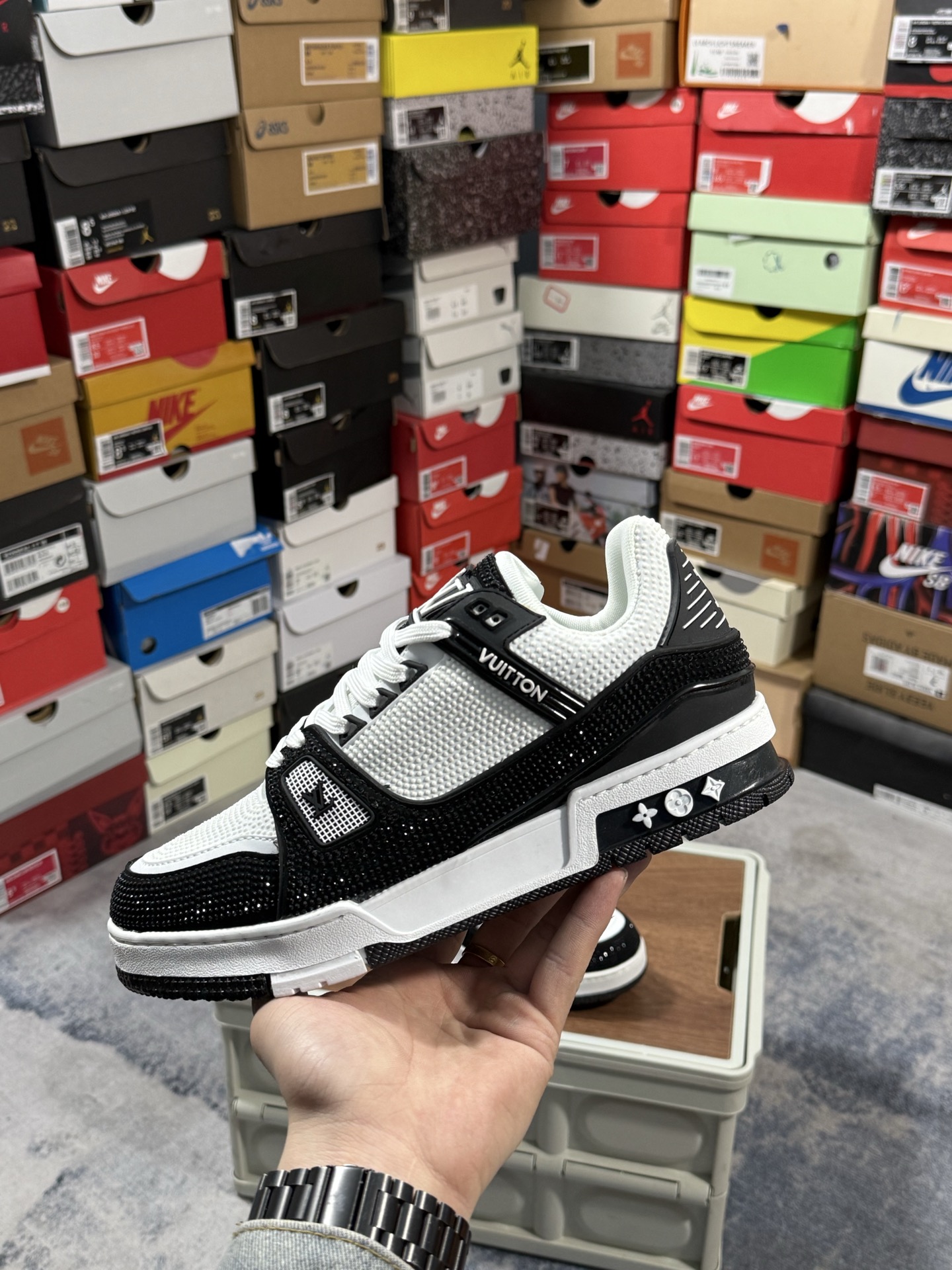 Lv Sneakers-115