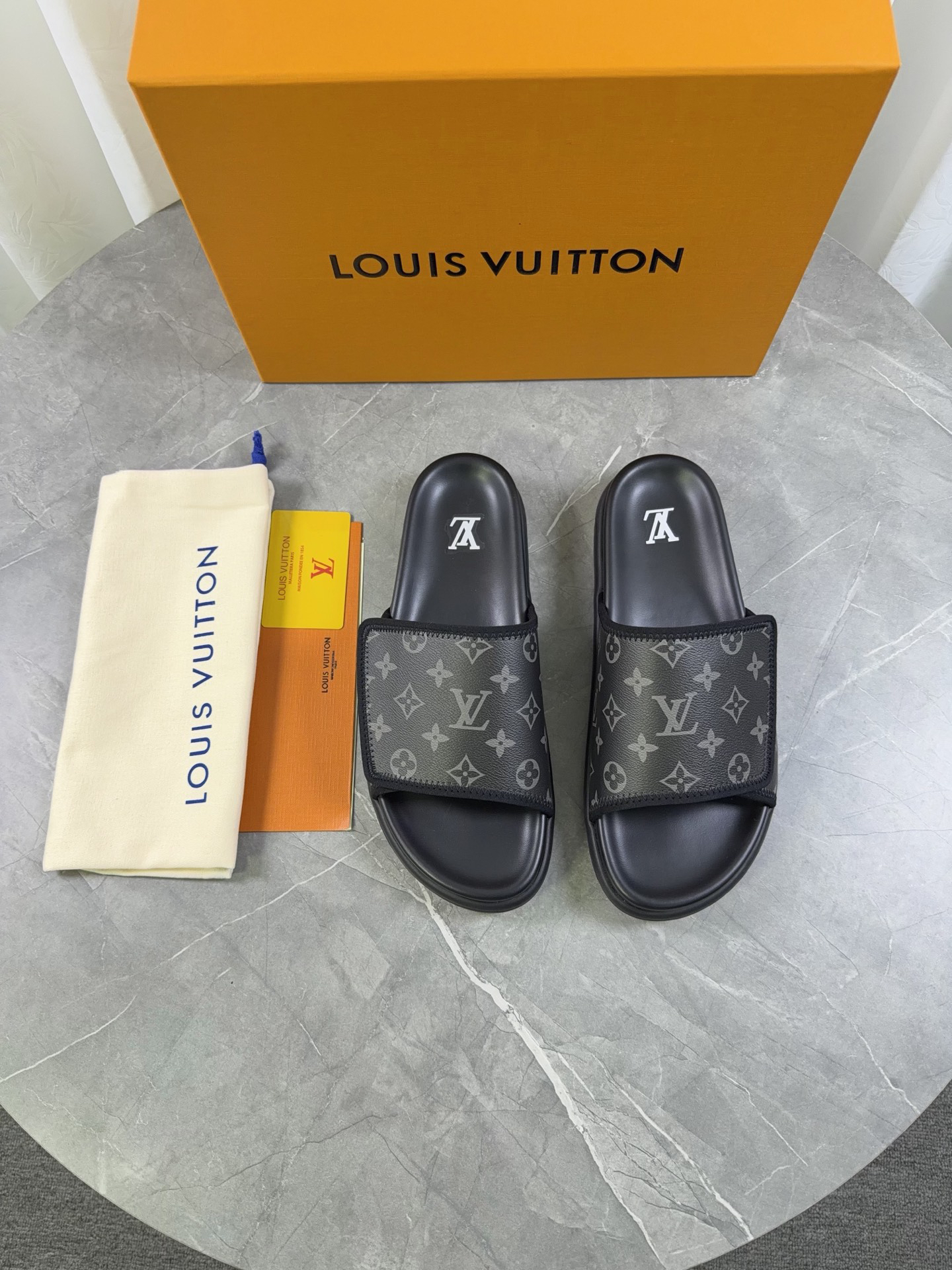 LV Summer footwear