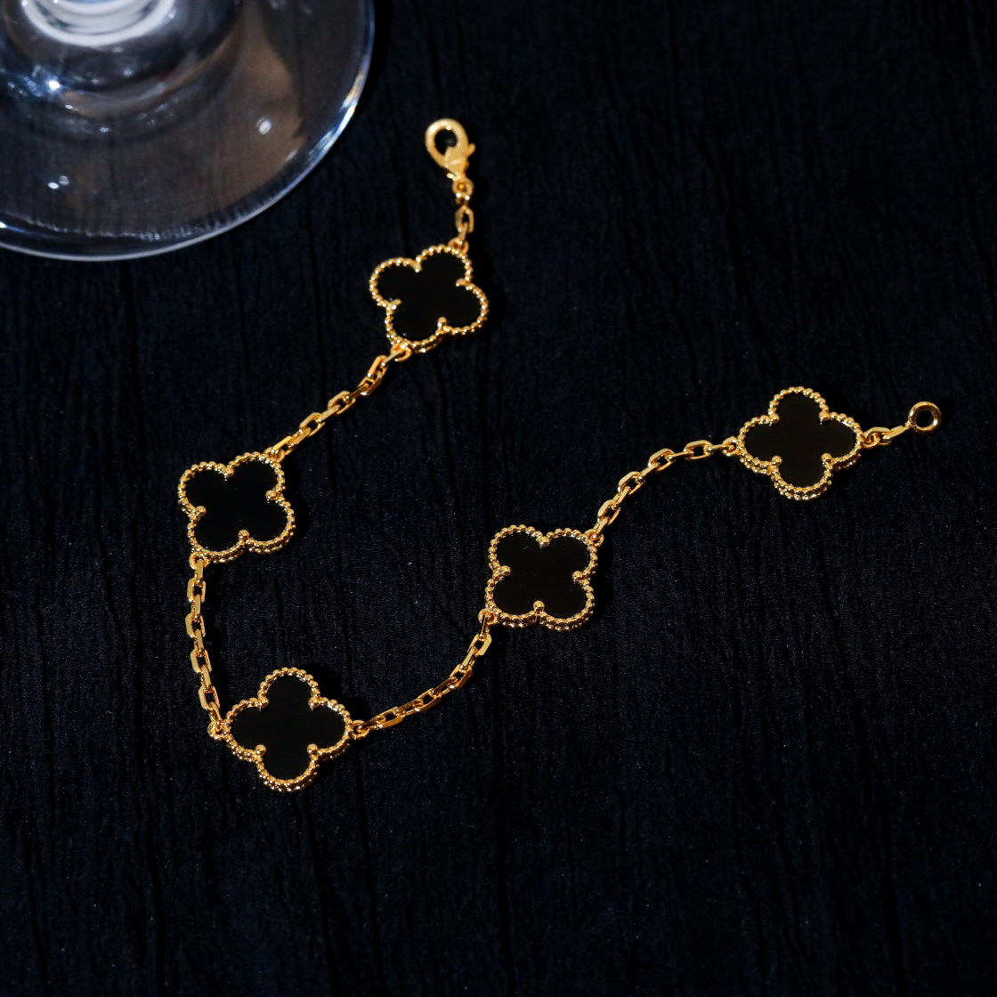 Van Cleef & Arpels Bracelet-74