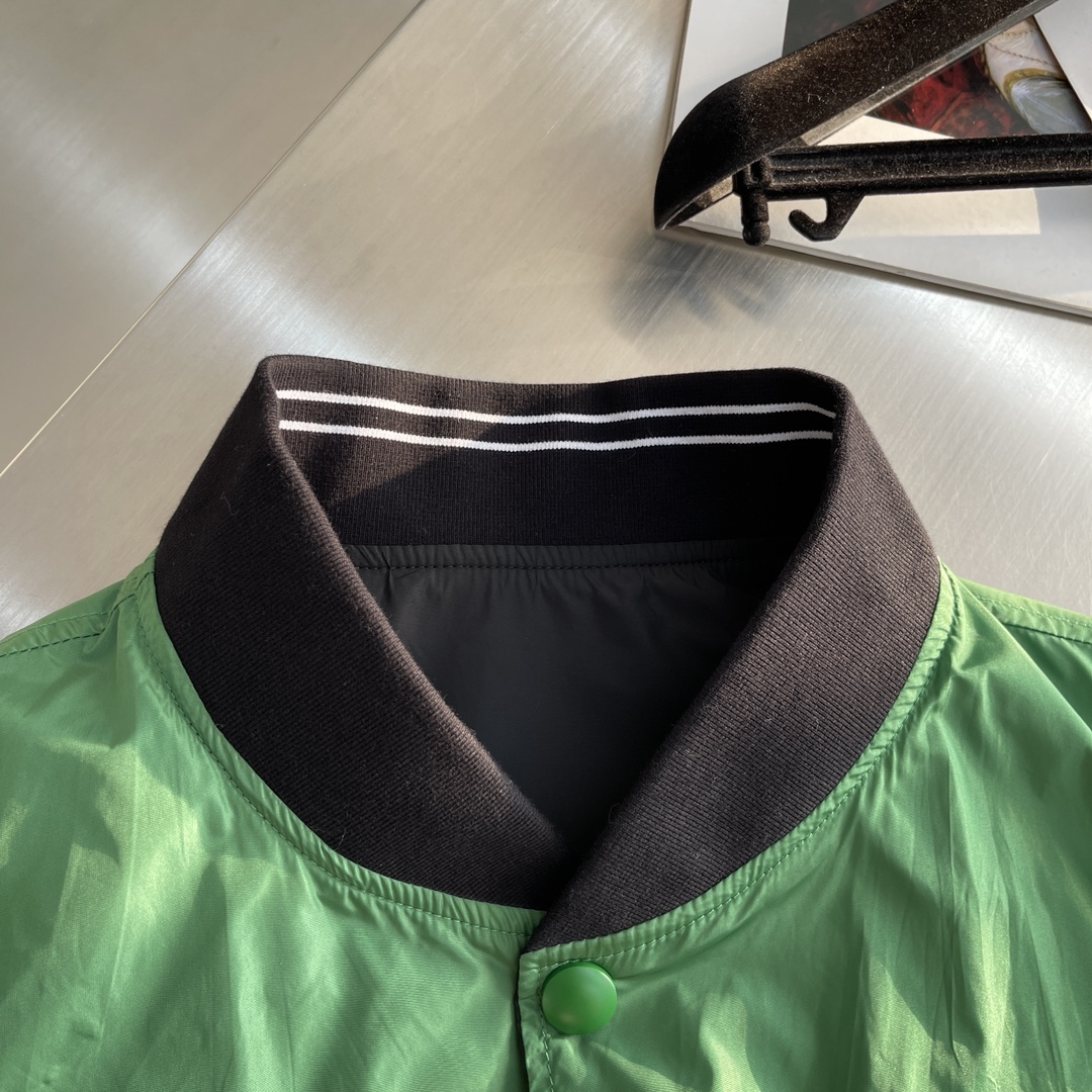 Prada Clothing-123