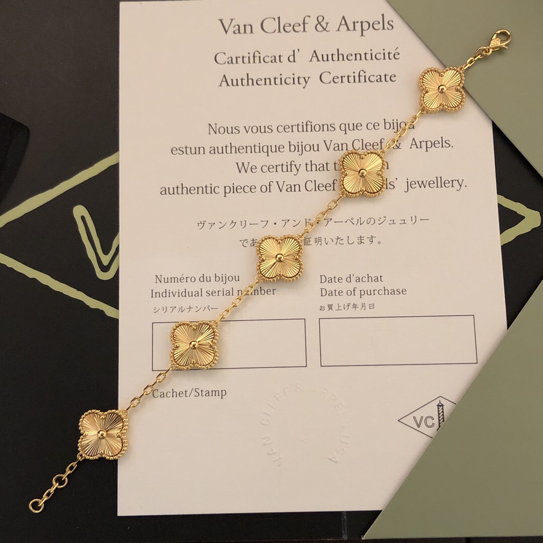 Van Cleef & Arpels Bracelet-36