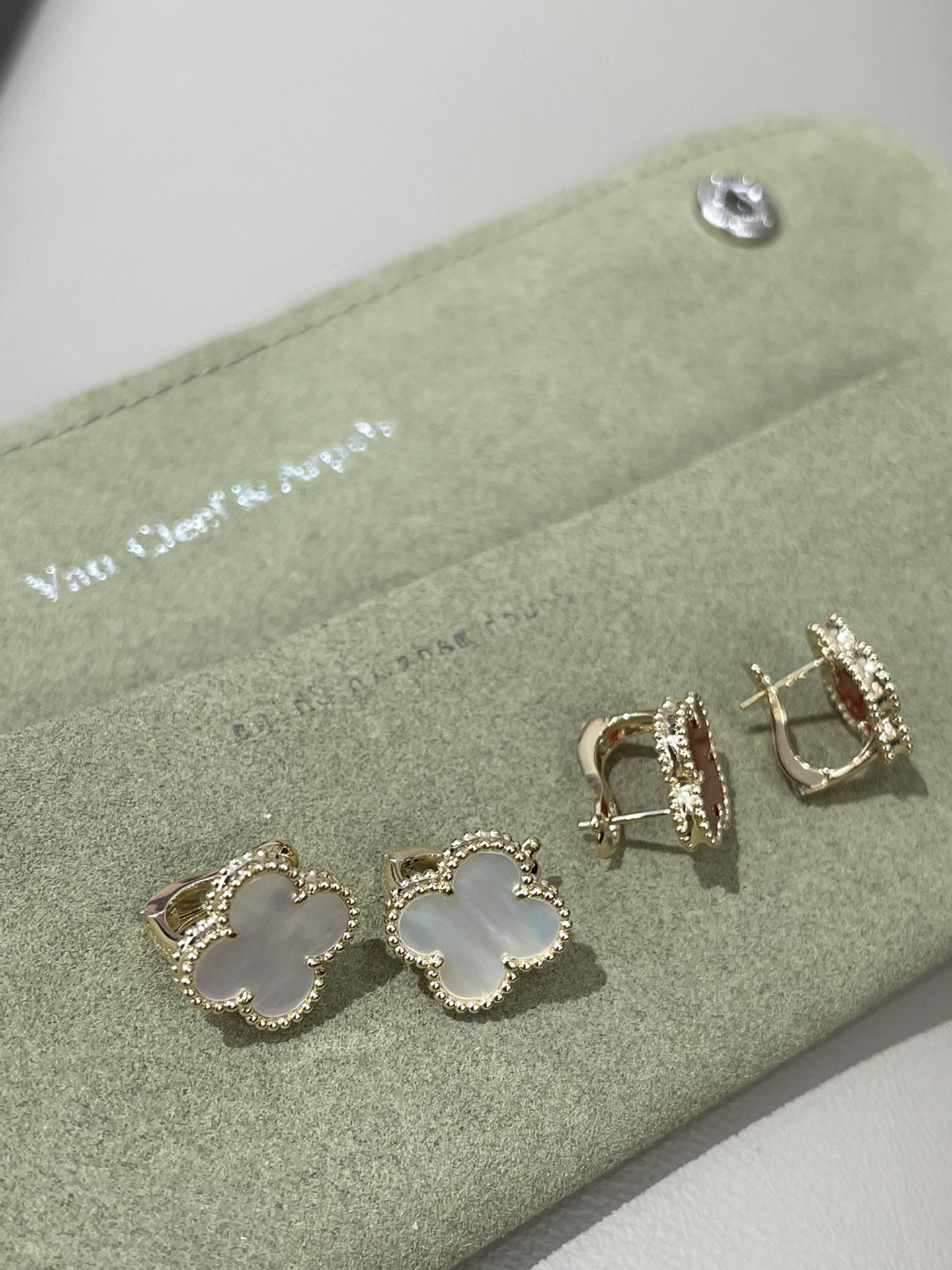 Van Cleef & Arpels earring-65