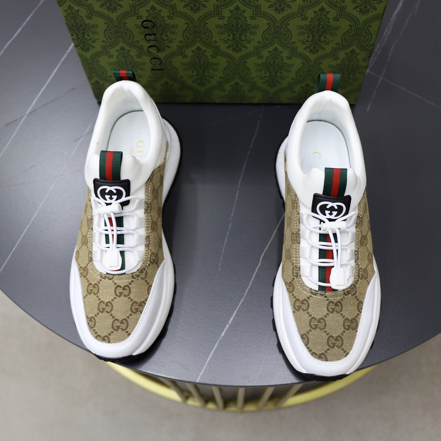 Gucci Sneakers-129