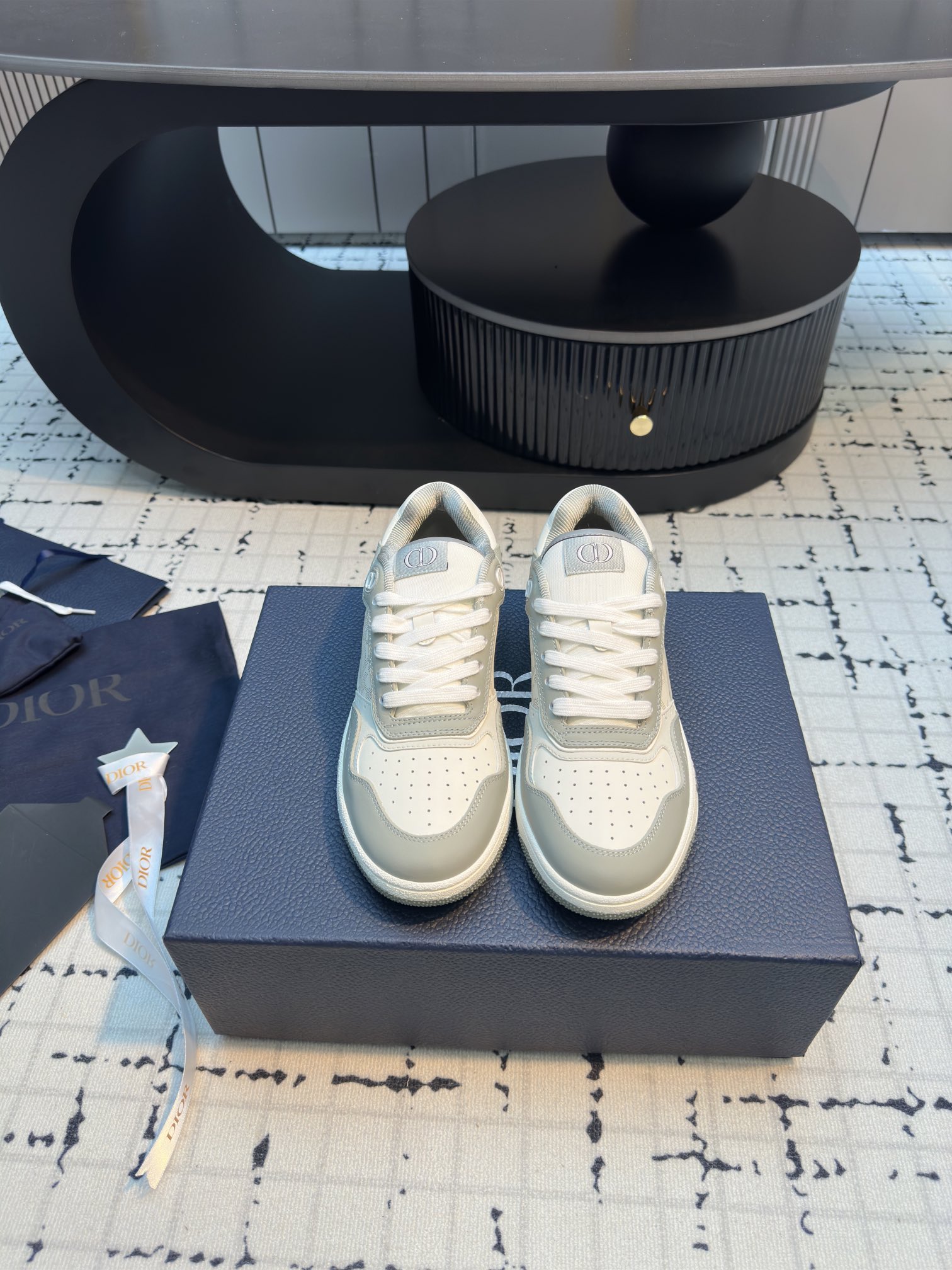 Dior Sneakers-126