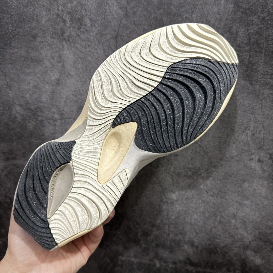 New Balance Sneakers-246