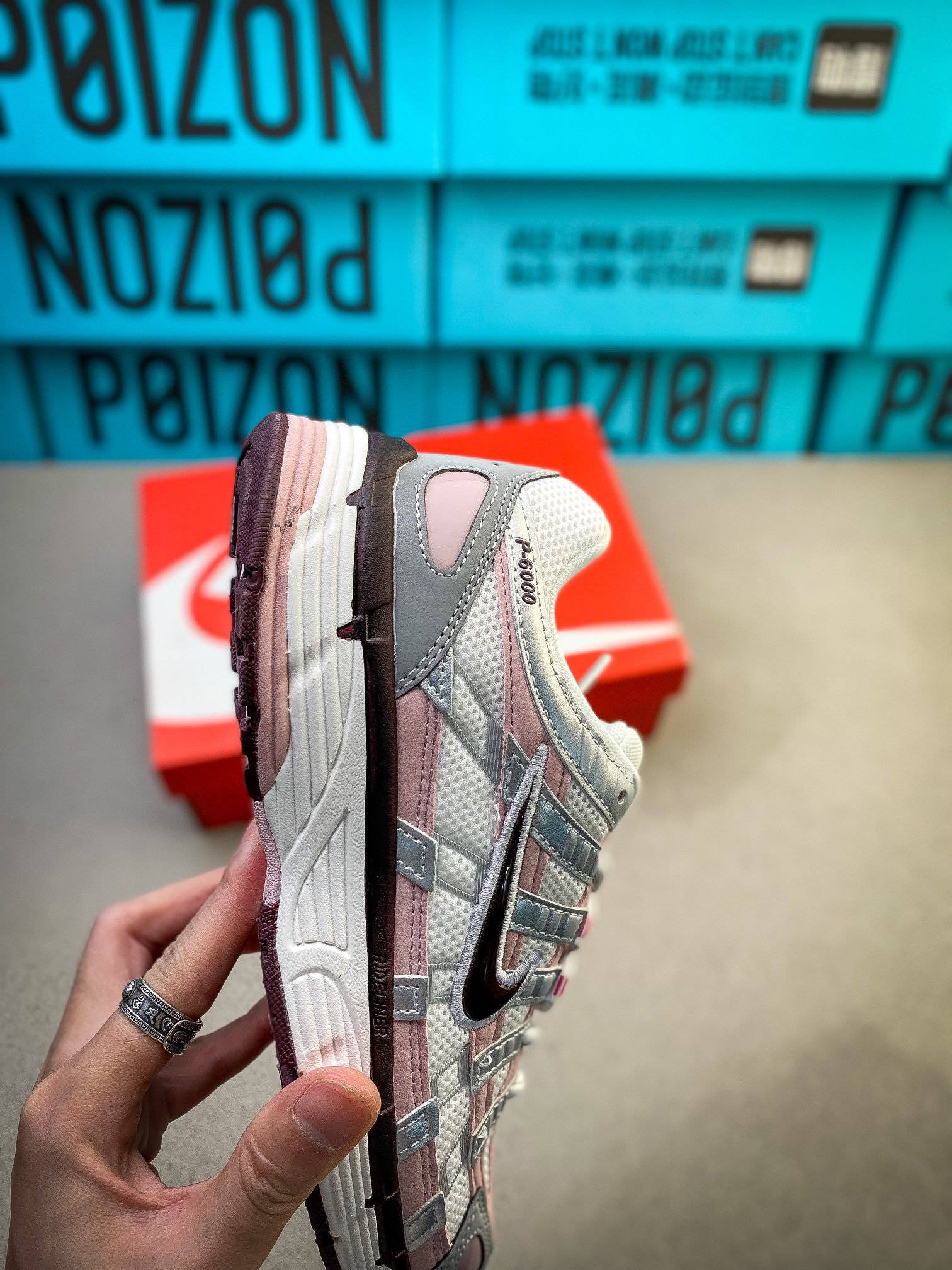 Nike Sneakers-212