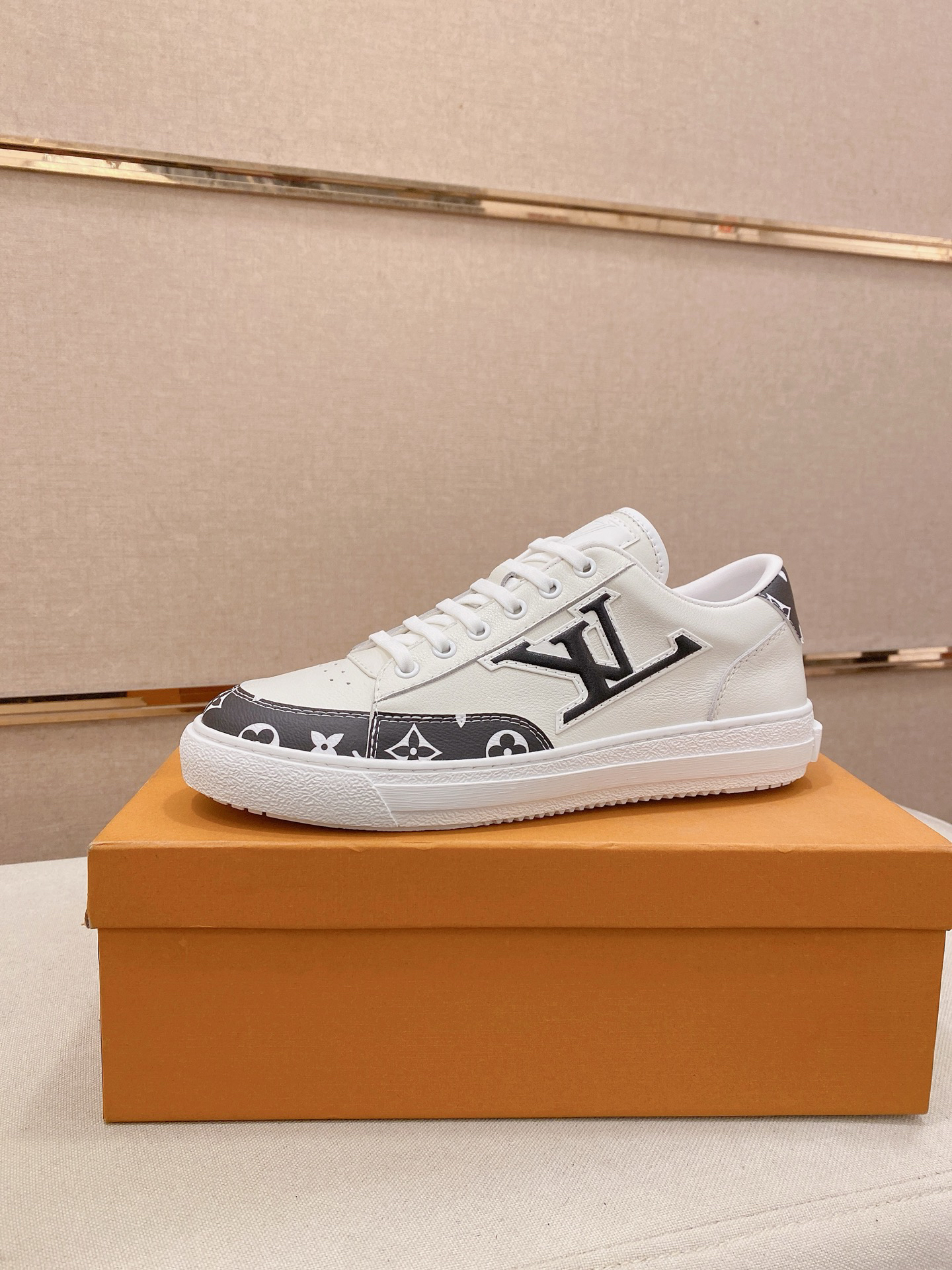 Lv Sneakers-93