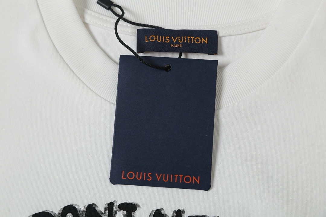 LV clothing-184