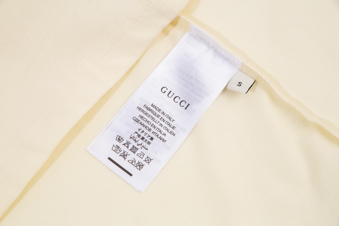 Gucci clothing-53