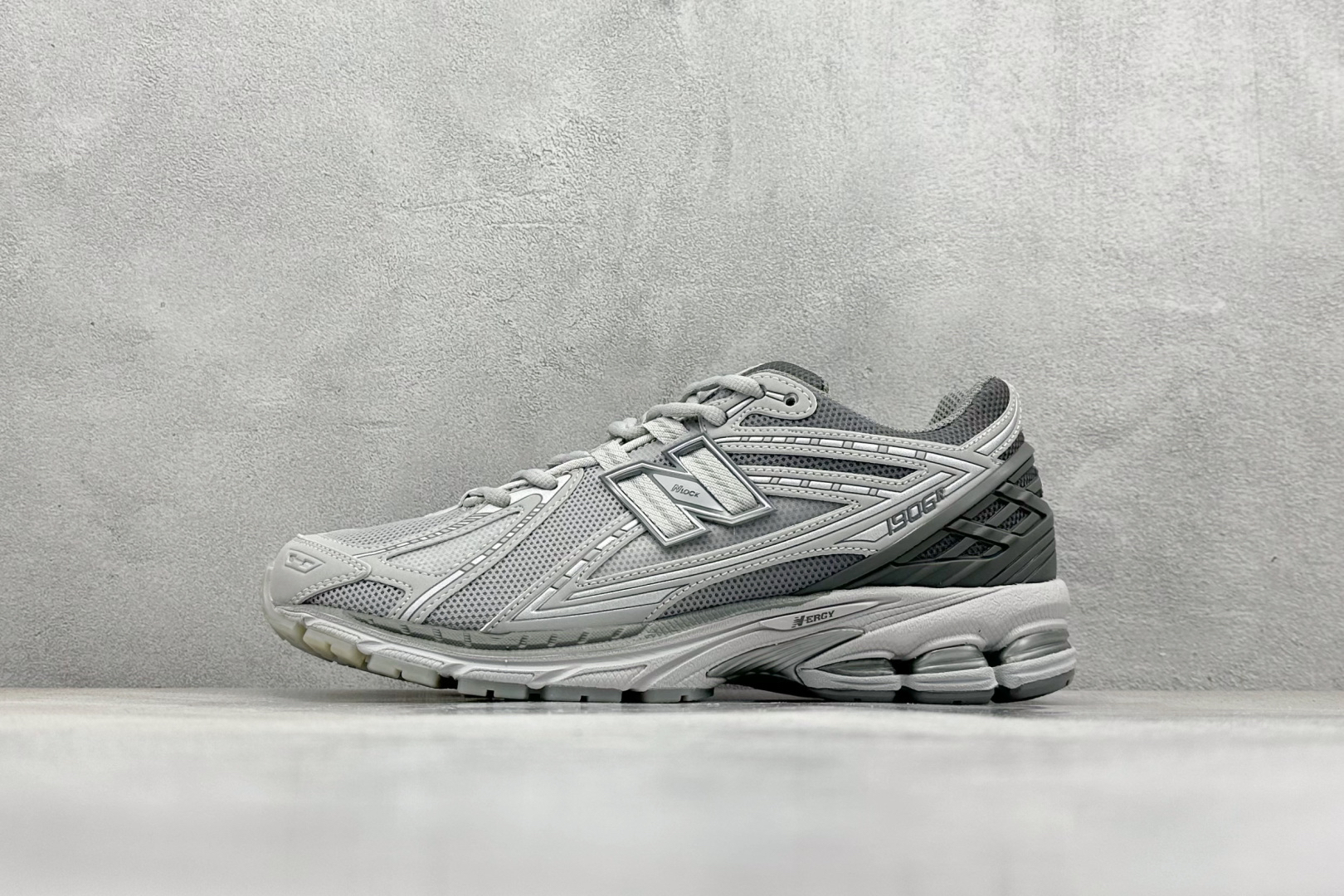 New Balance Sneakers-320