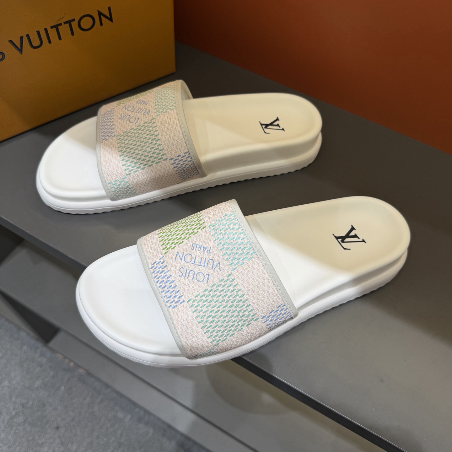 LV Summer footwear