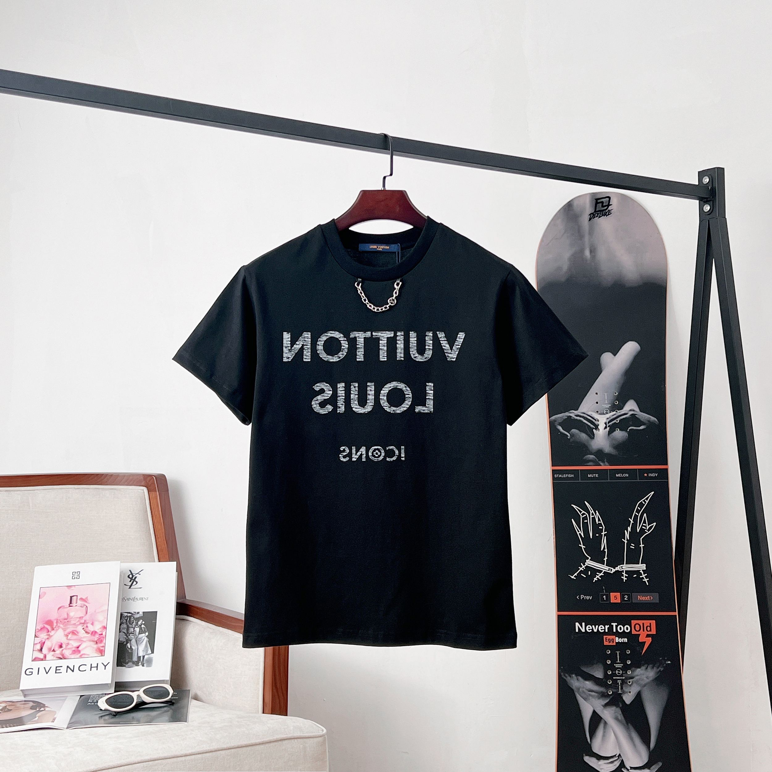 LV clothing-250
