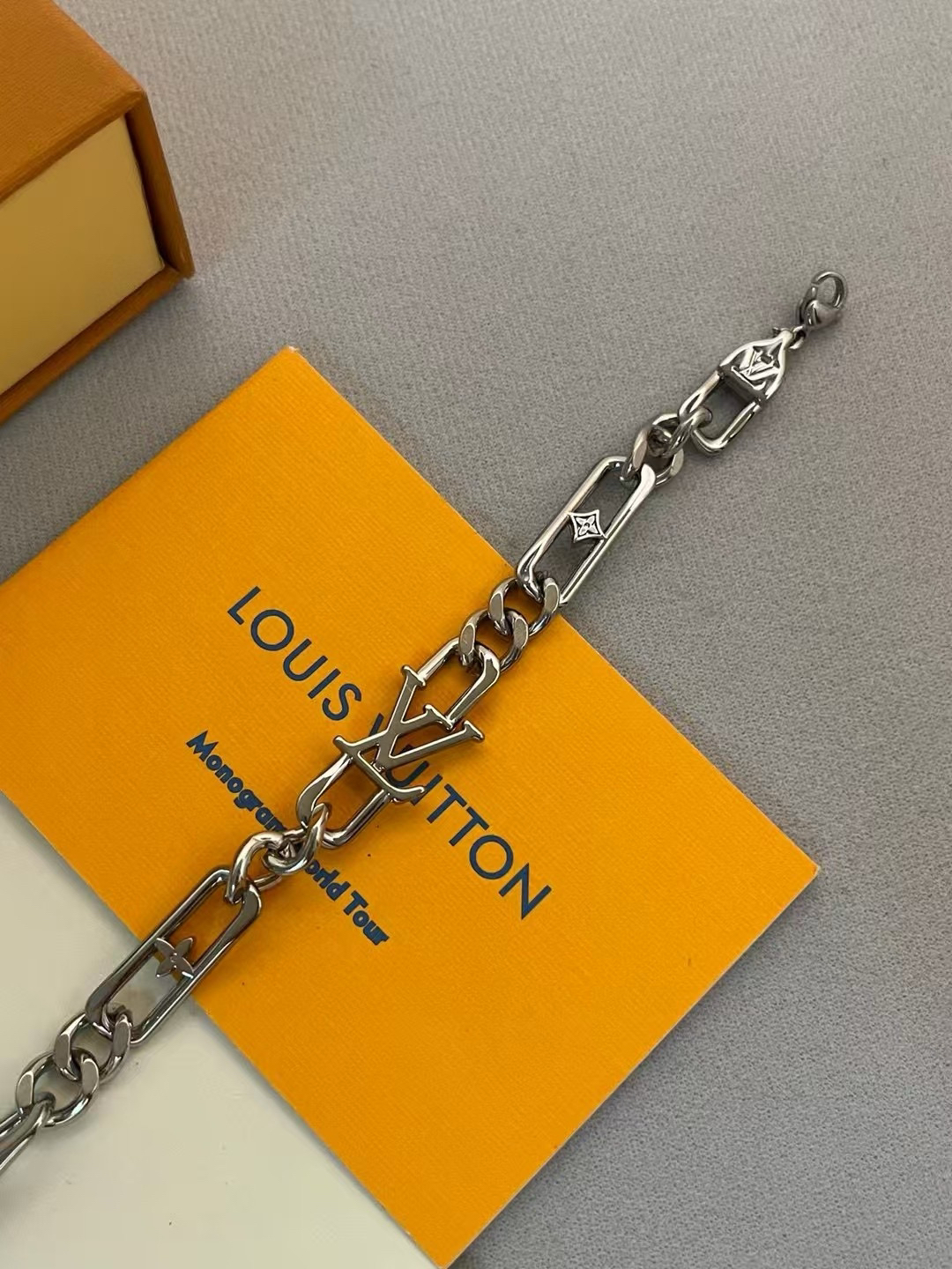 LV Bracelet-69