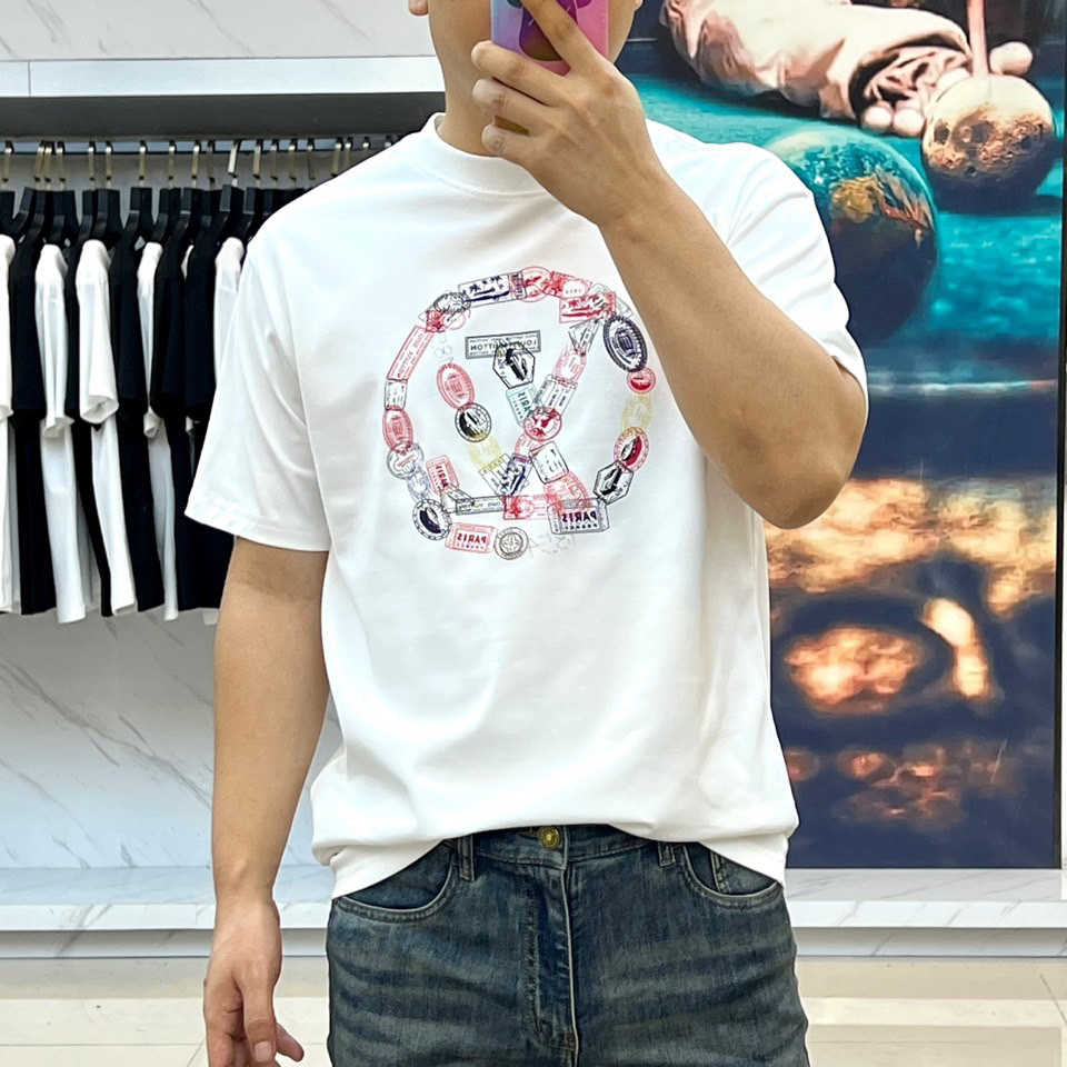 LV clothing-236