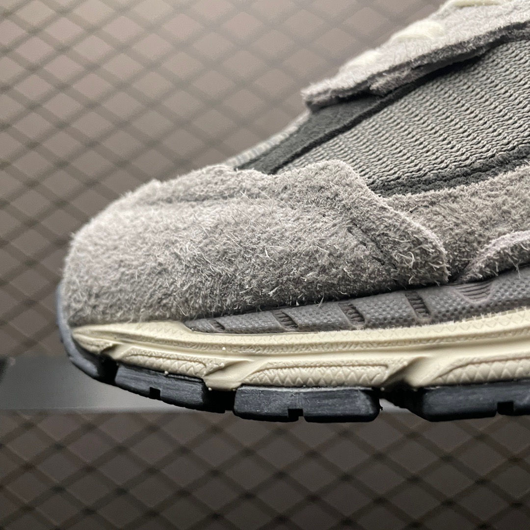 New Balance Sneakers-44