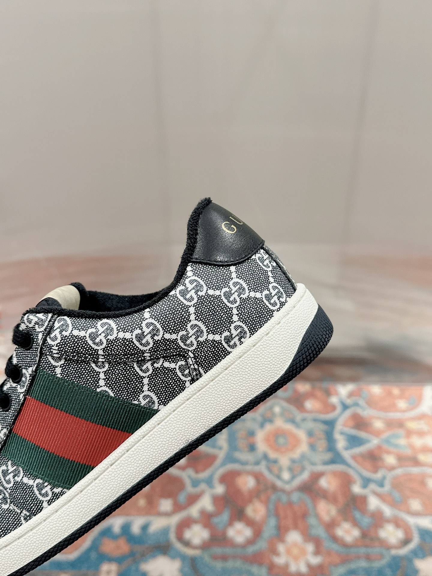 Gucci Sneakers-16