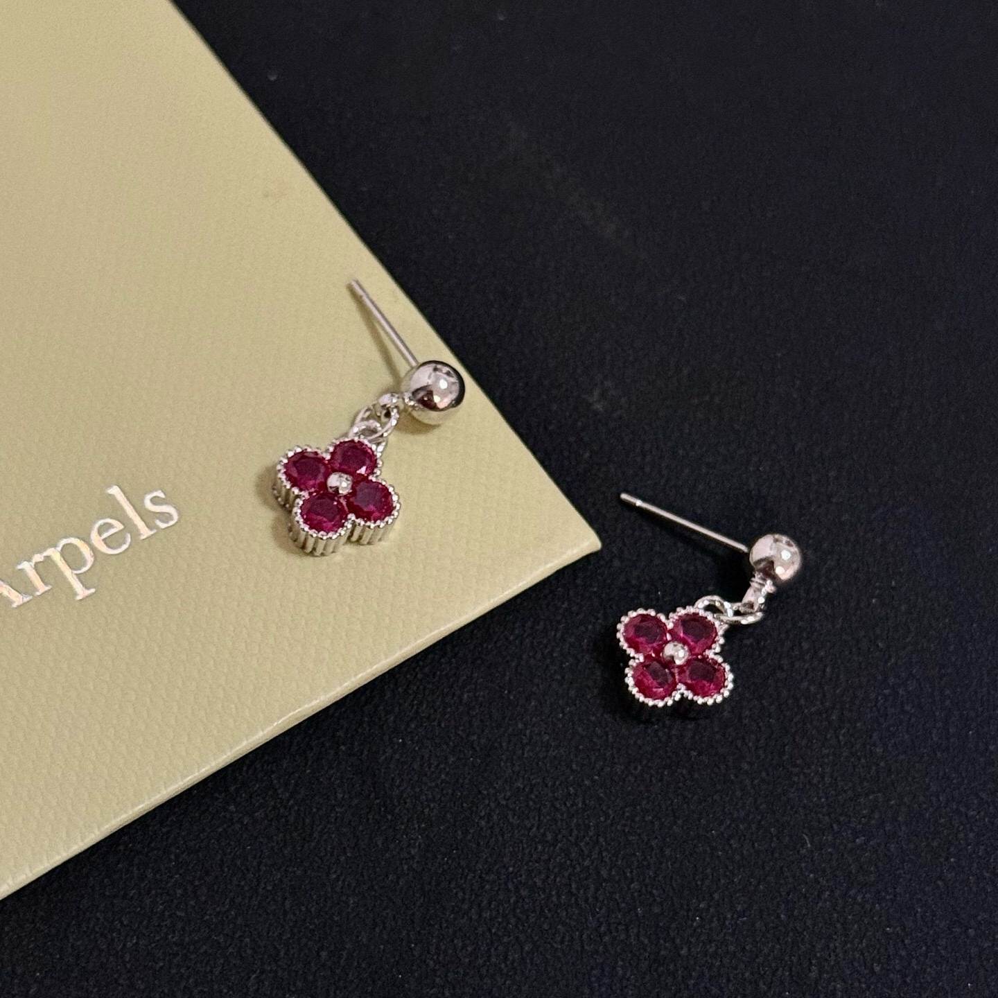 Van Cleef & Arpels earring-99