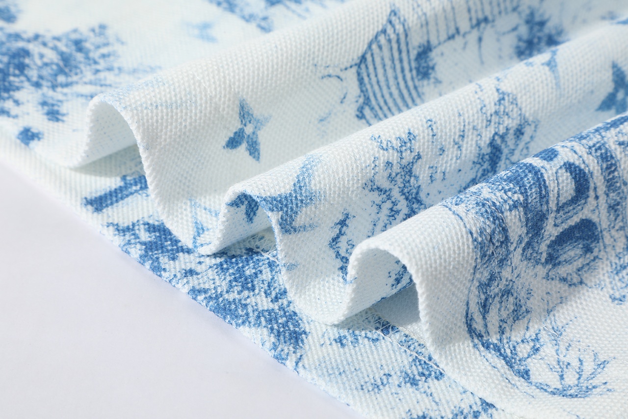 LV clothing-217