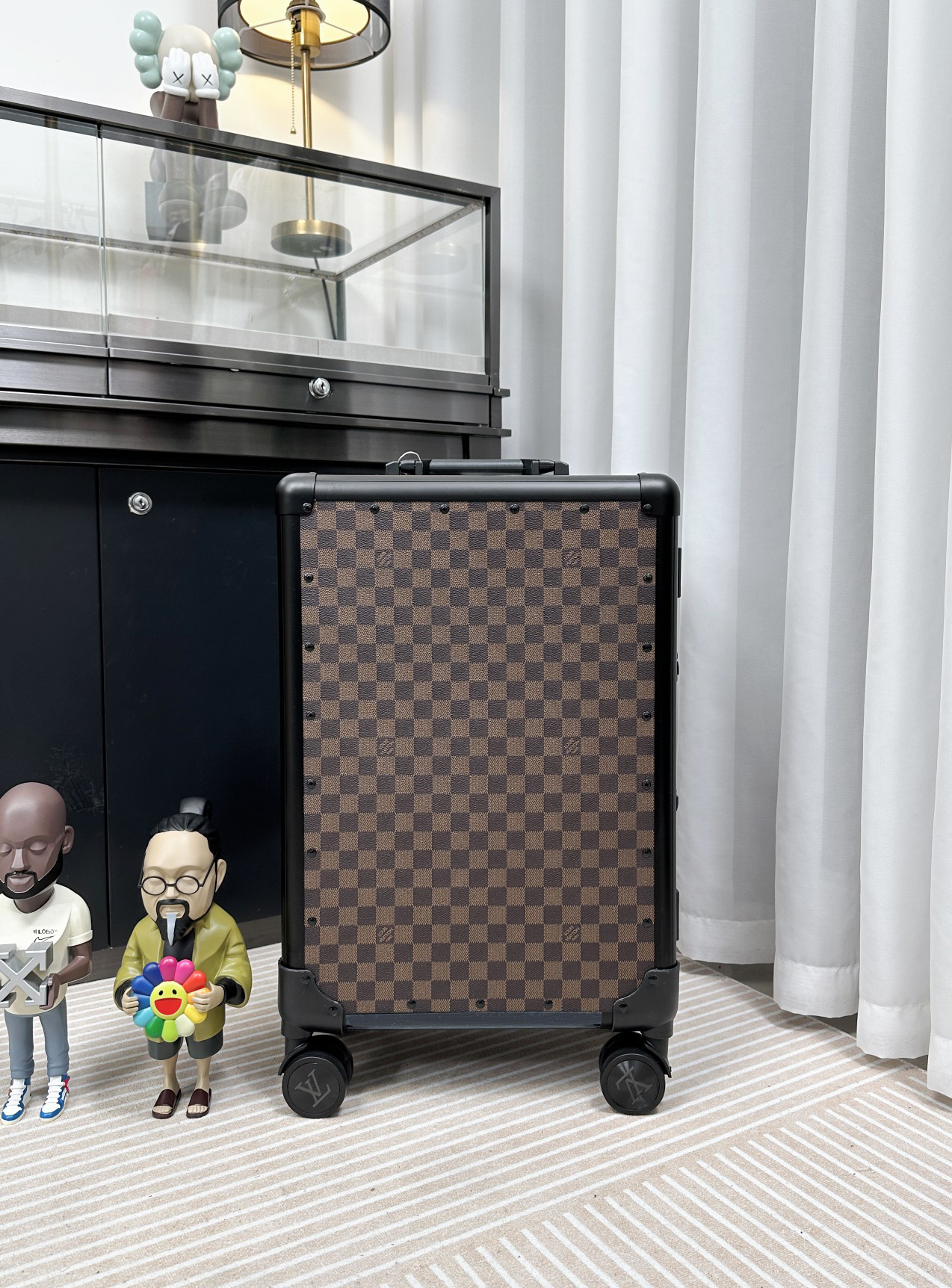 LV luggage-106