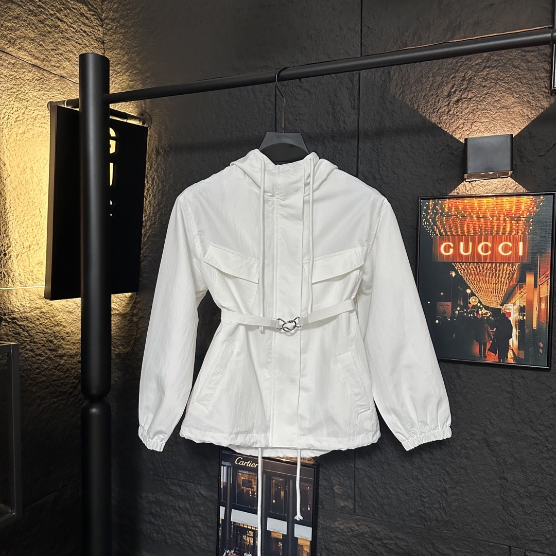 Prada Clothing-258