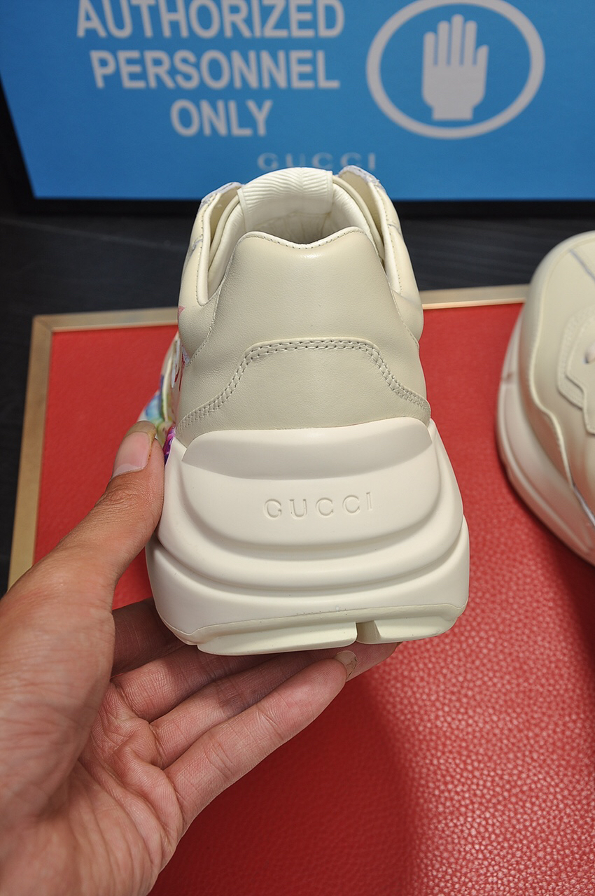 Gucci Sneakers-104