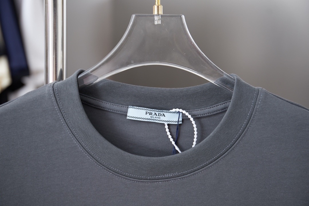 Prada clothing-237
