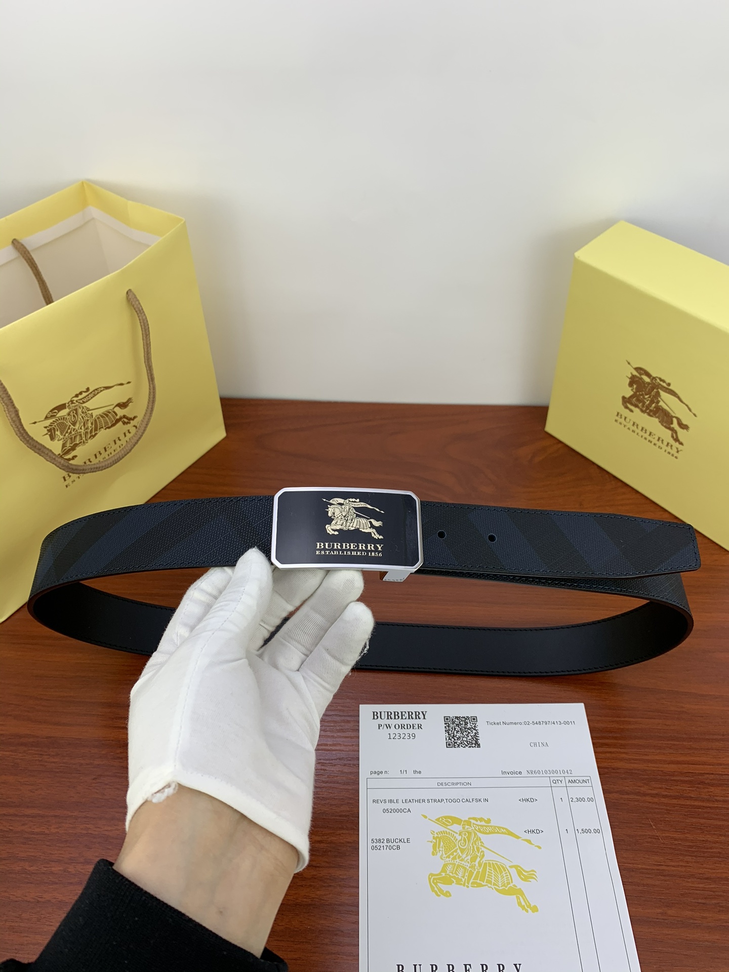 Burberry belt-89