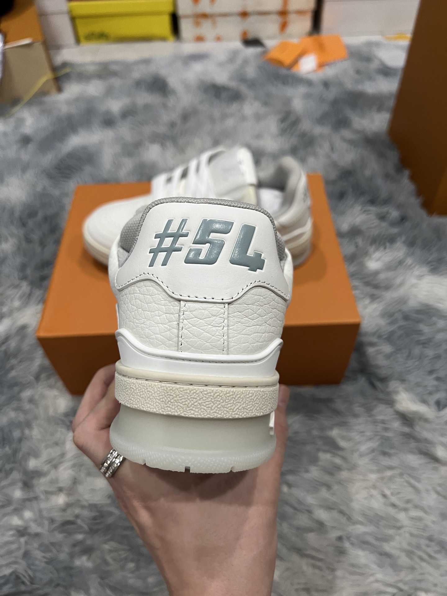 Lv Sneakers-74