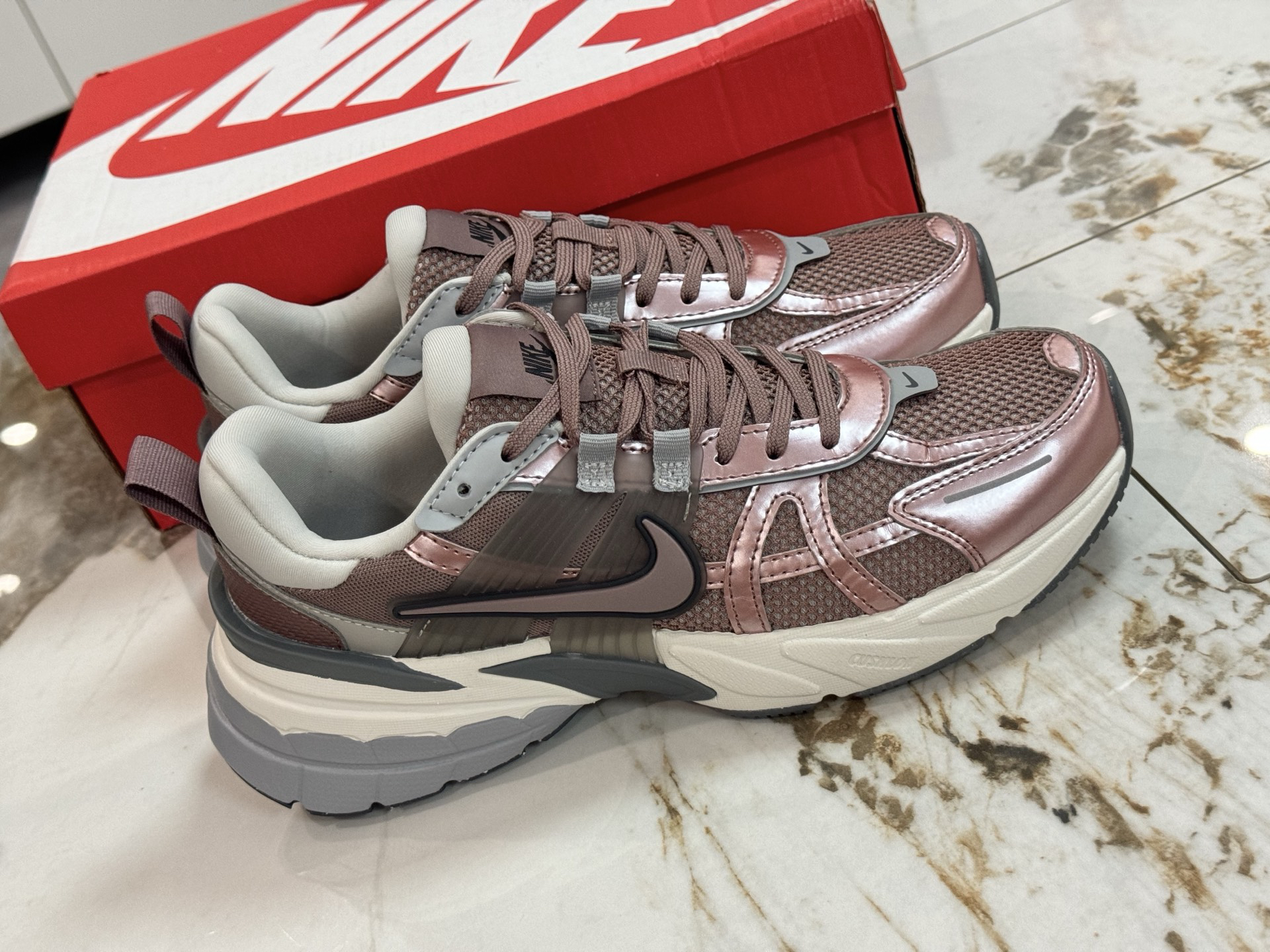 Nike Sneakers-244