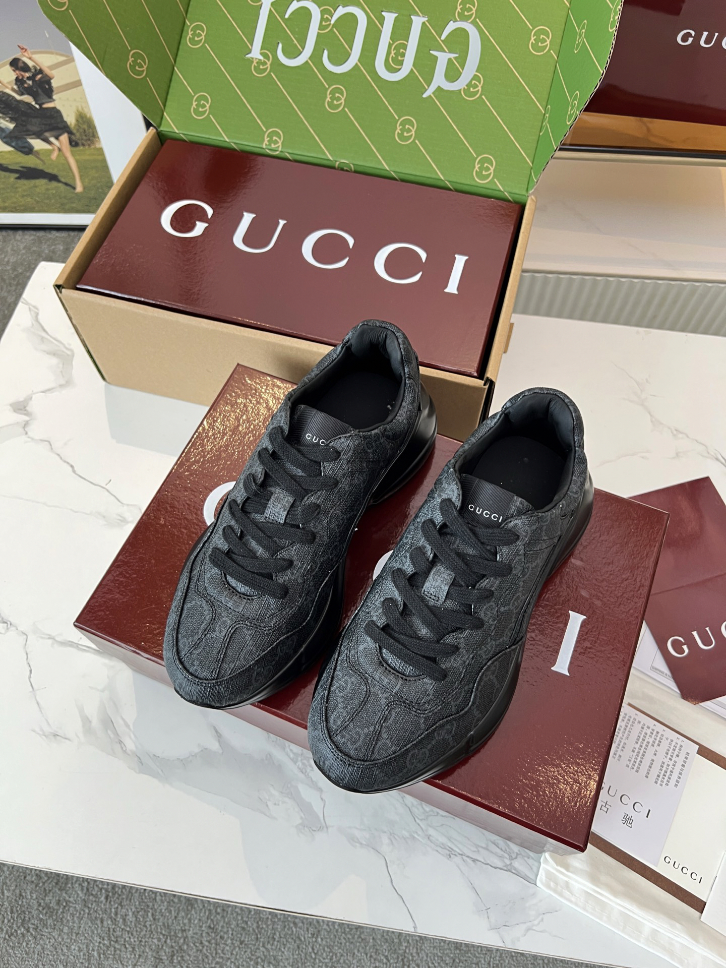 Gucci Sneakers-110
