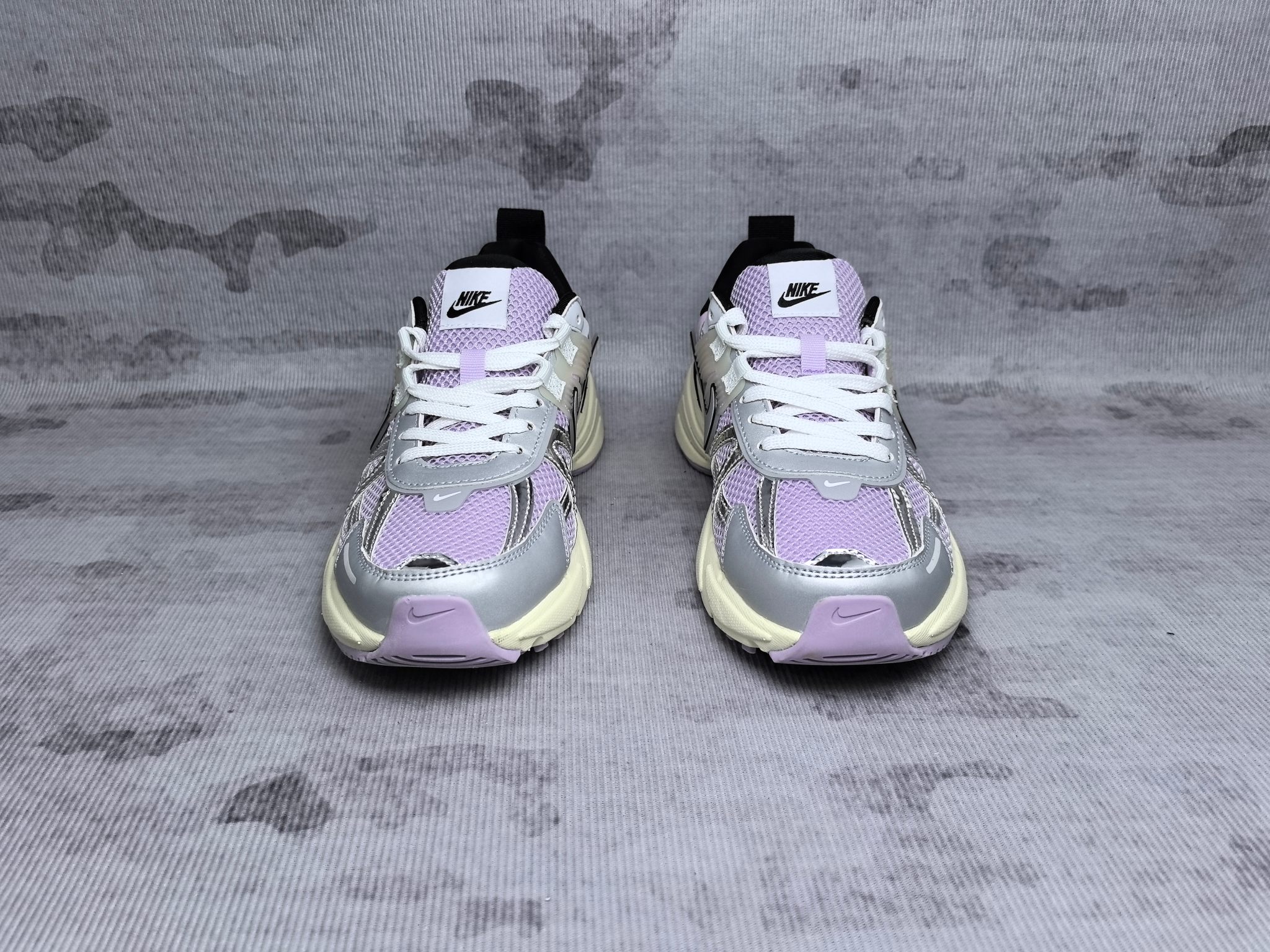 Nike Sneakers-230
