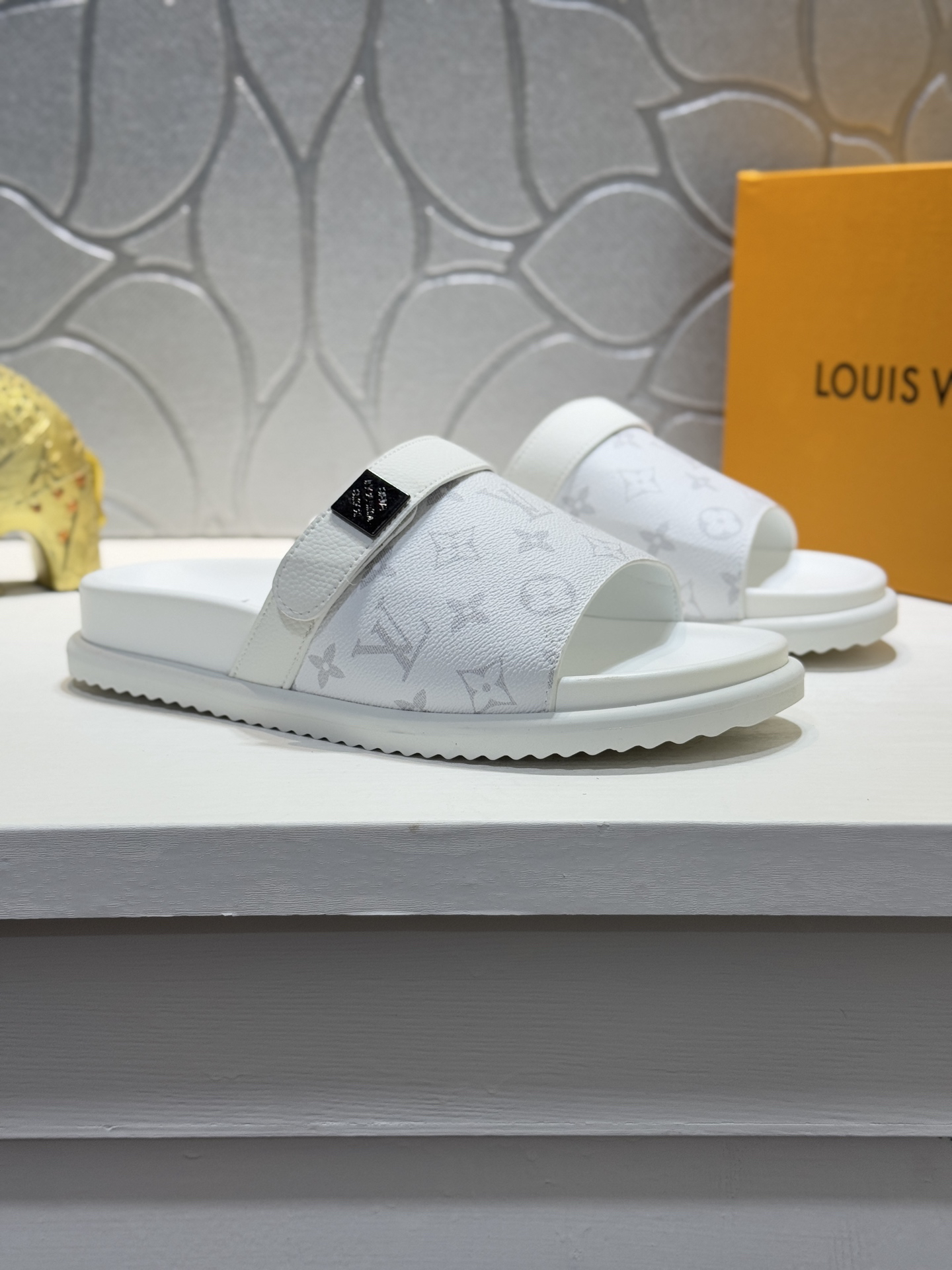 LV Summer footwear