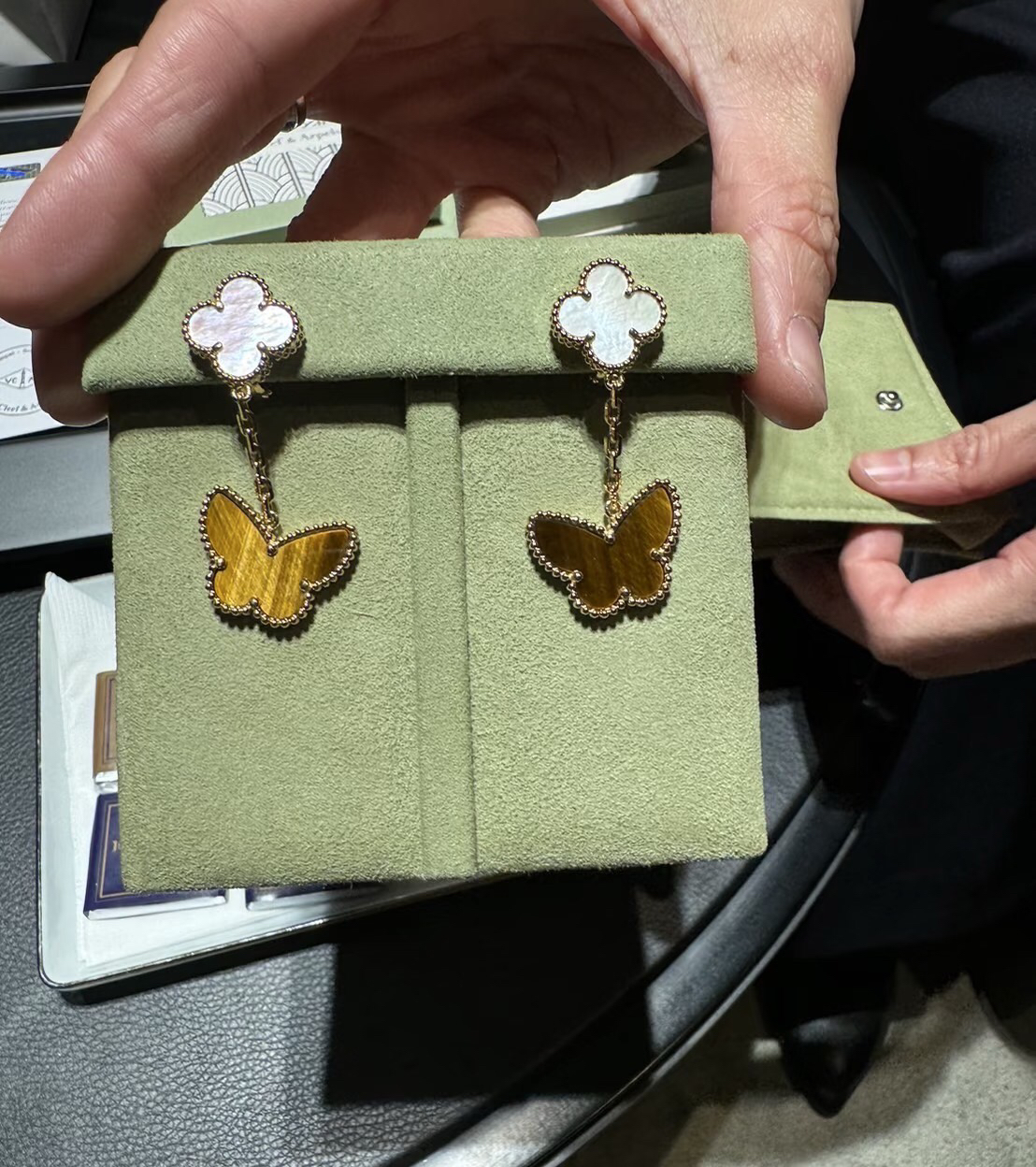 Van Cleef & Arpels earring-90