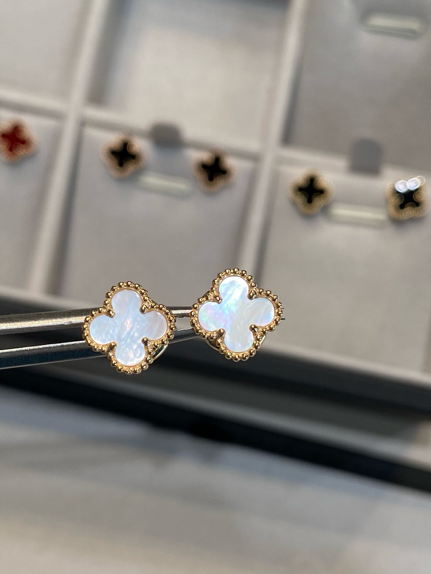 Van Cleef & Arpels earring-22