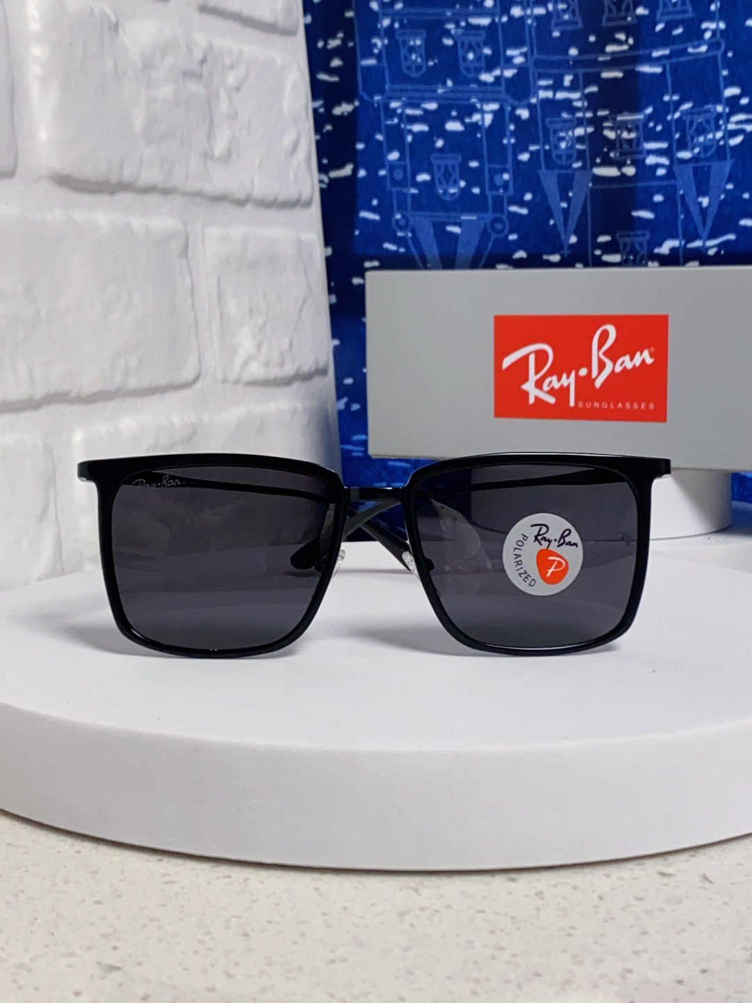 Ray-Ban glasses-1