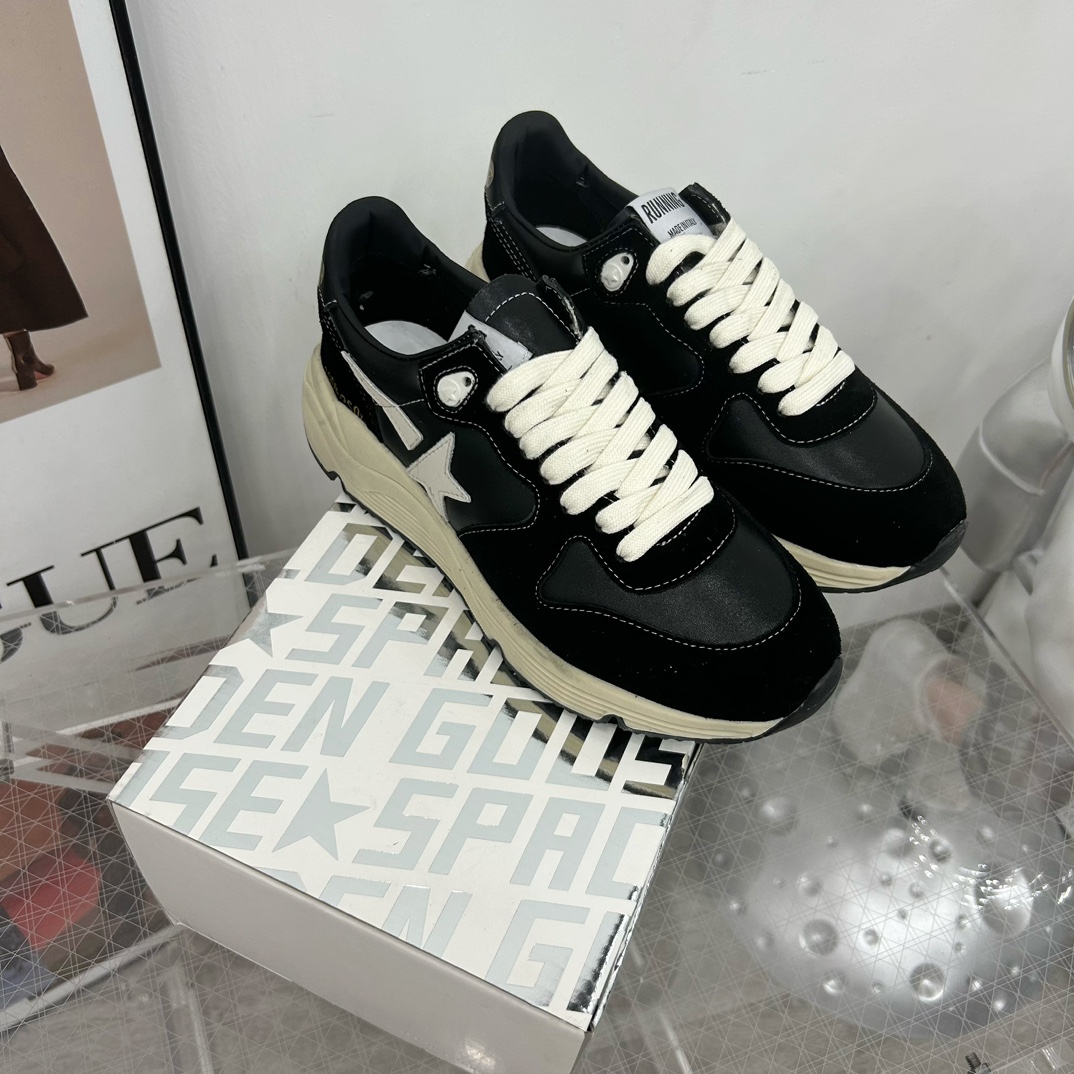 Golden Goose Sneakers-84