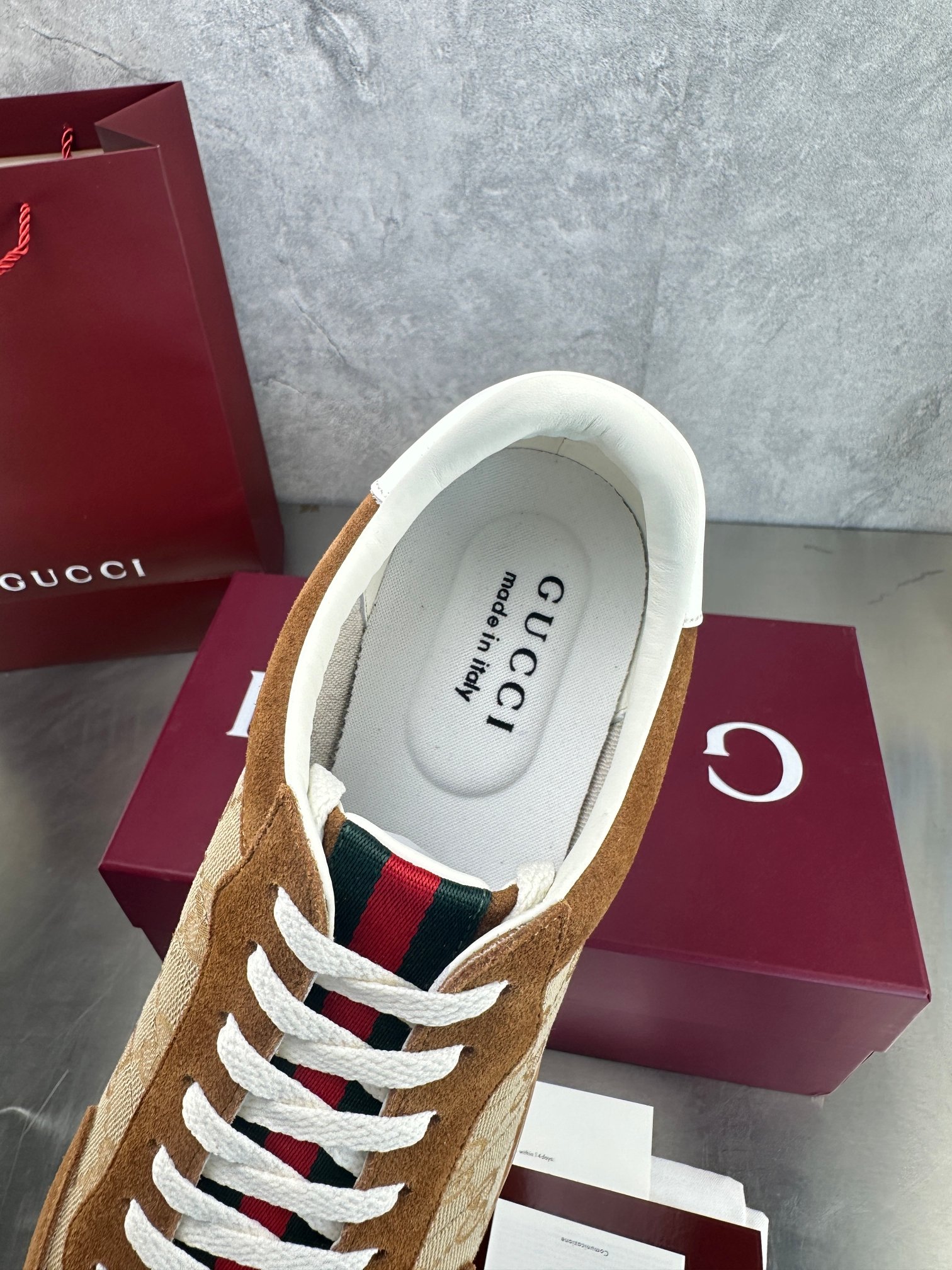 Gucci Sneakers-181