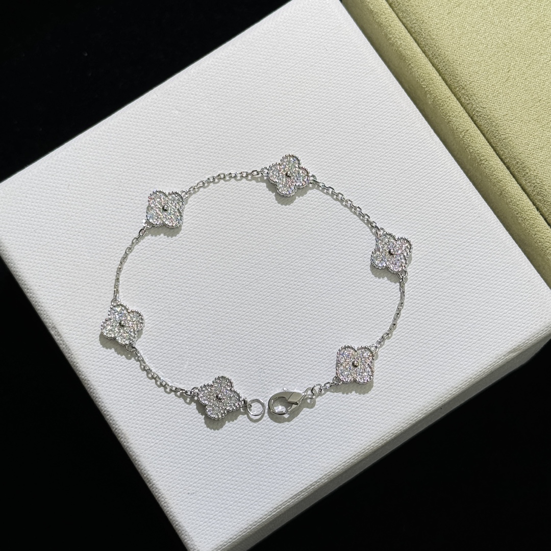 Van Cleef & Arpels Bracelet-59