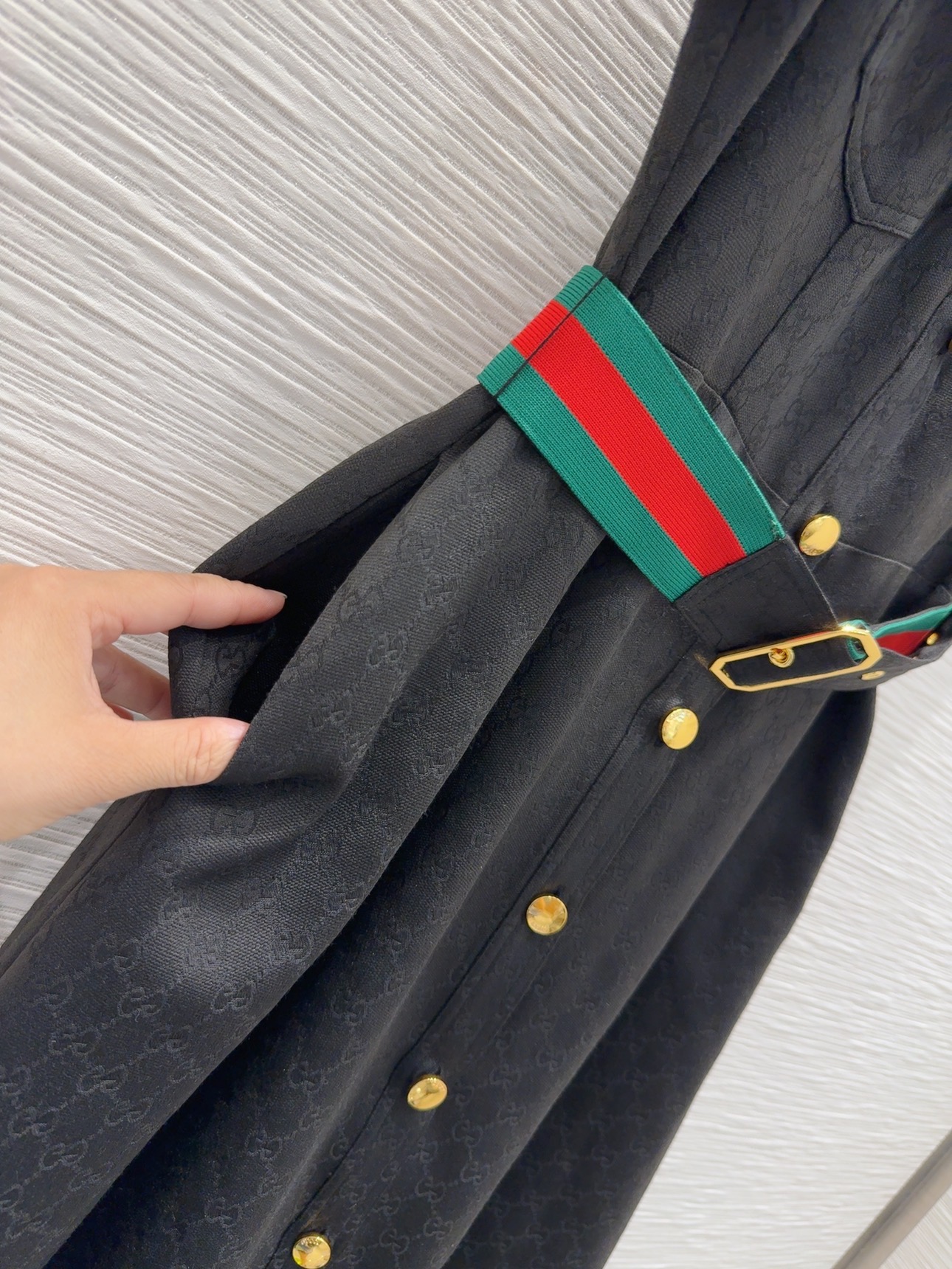 Gucci clothing-216