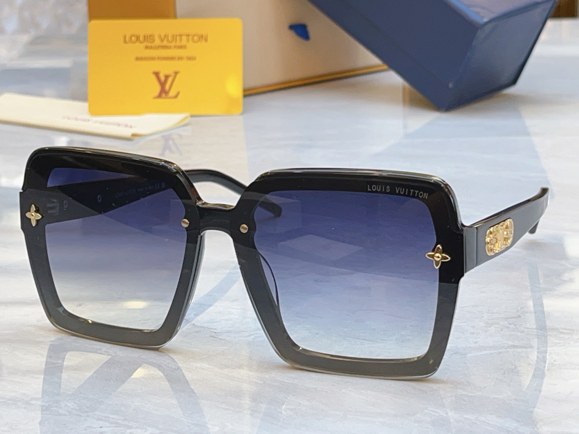 LV glasses-47