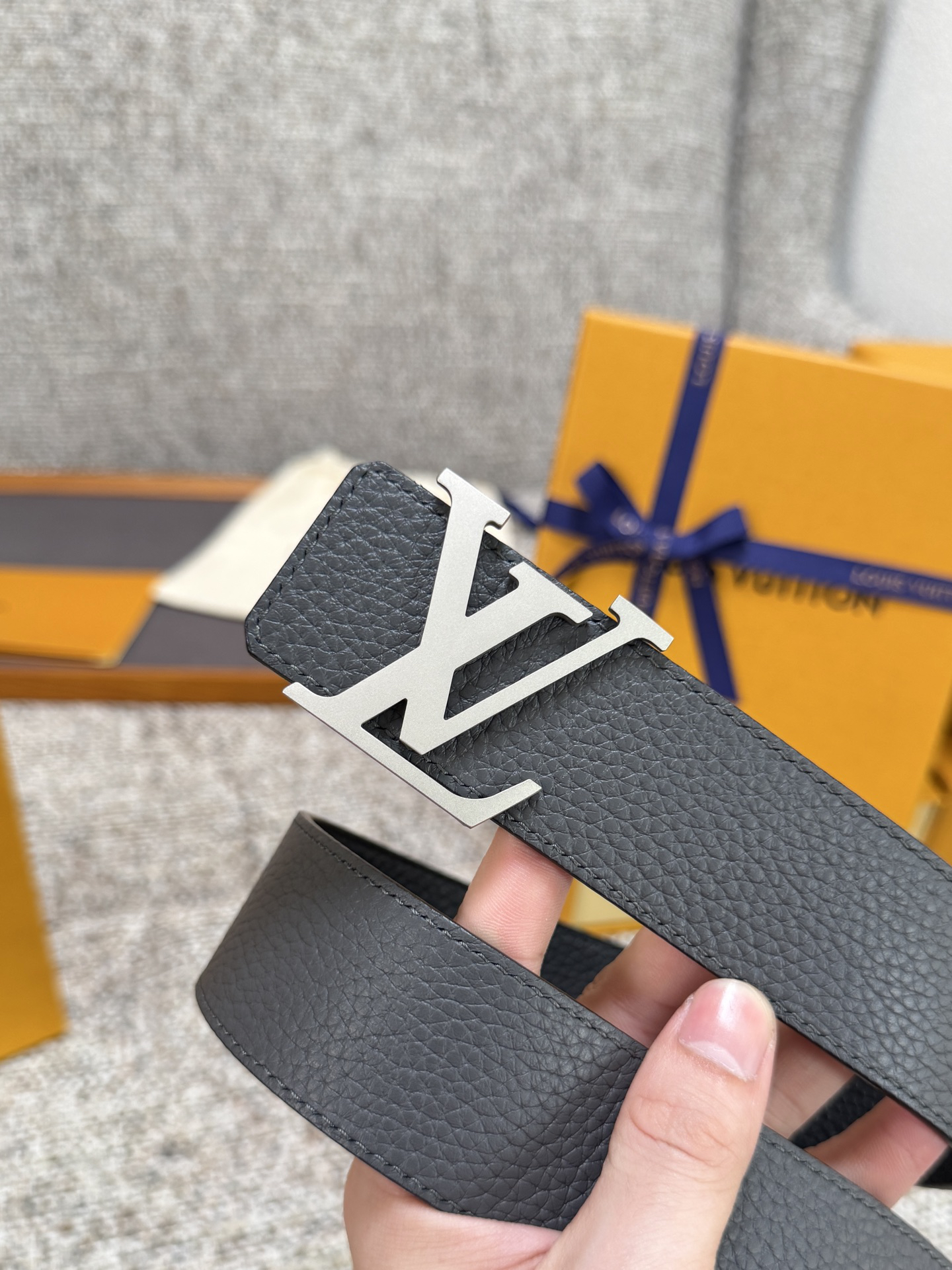 Lv belt-97