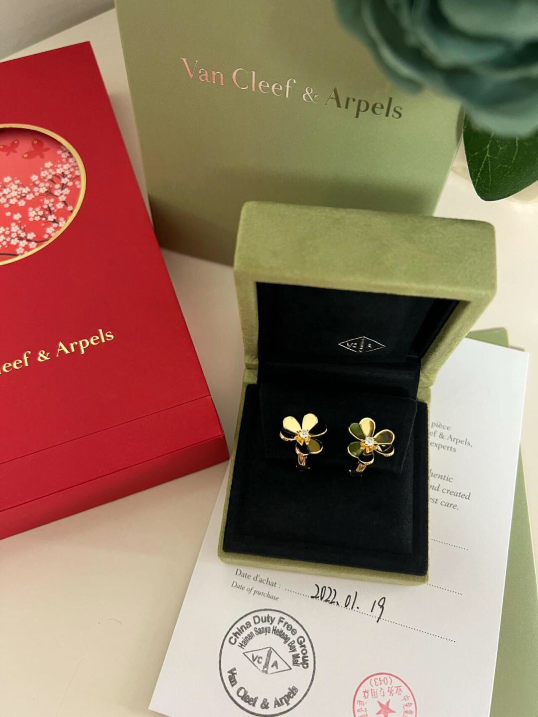 Van Cleef & Arpels earring-104