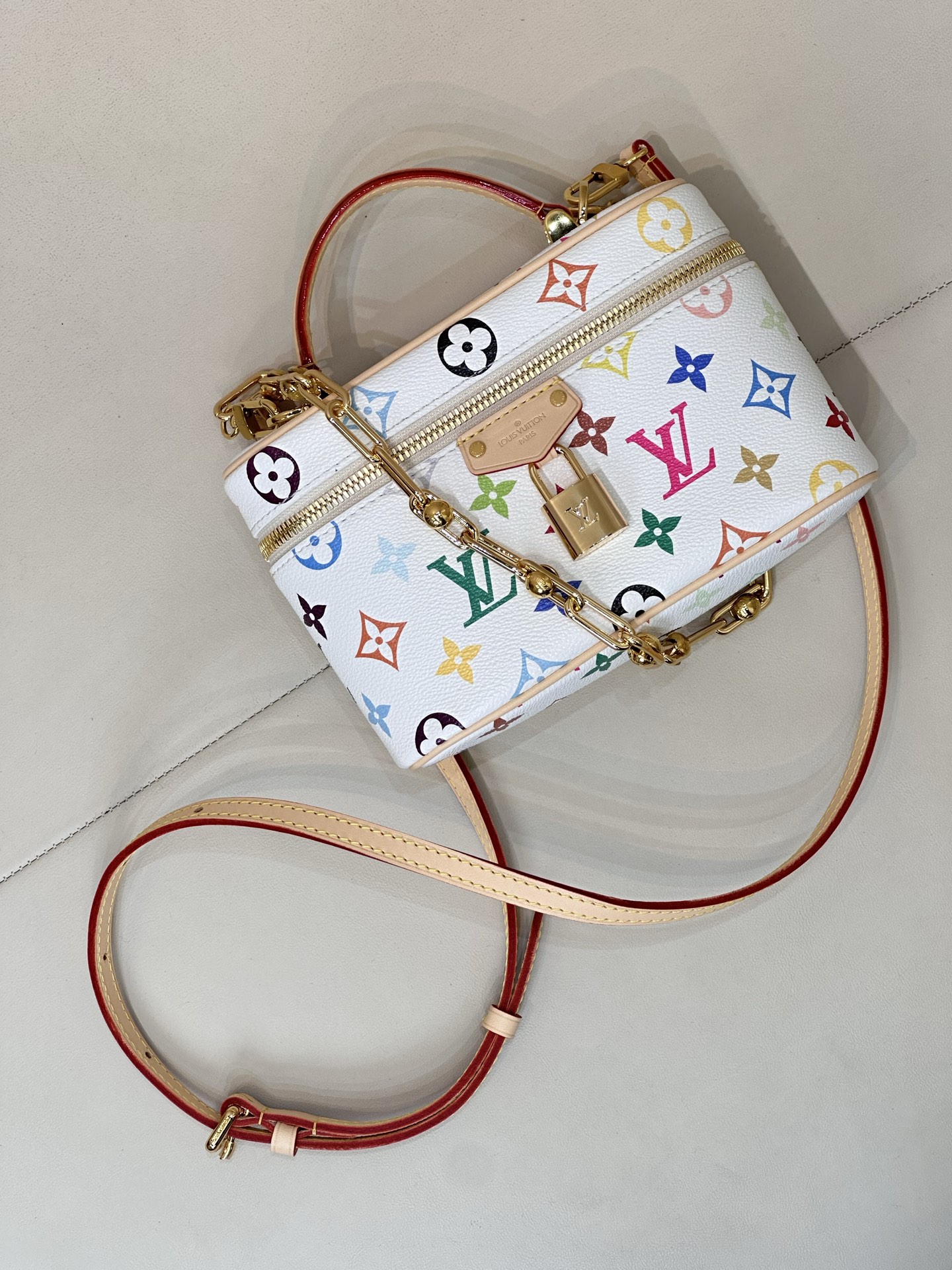 Louis Vuitton Hot New Product-103