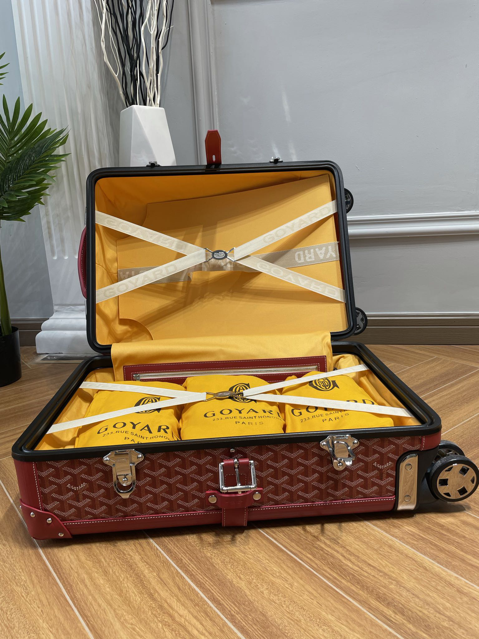 Goyard luggage-32