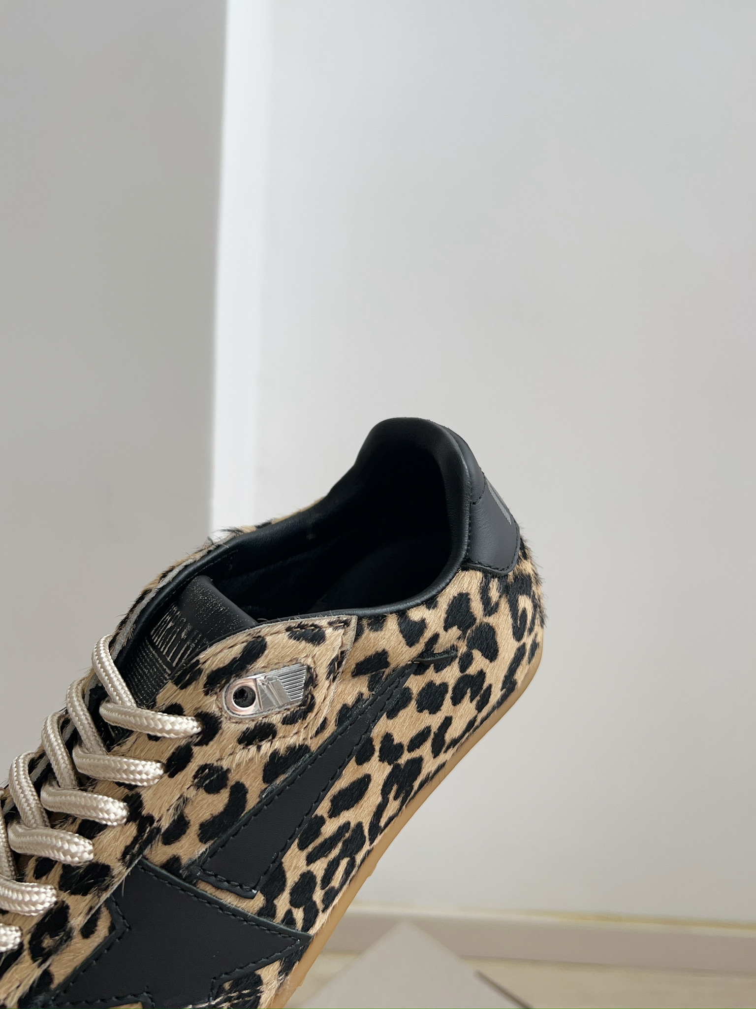 Golden Goose Sneakers-12