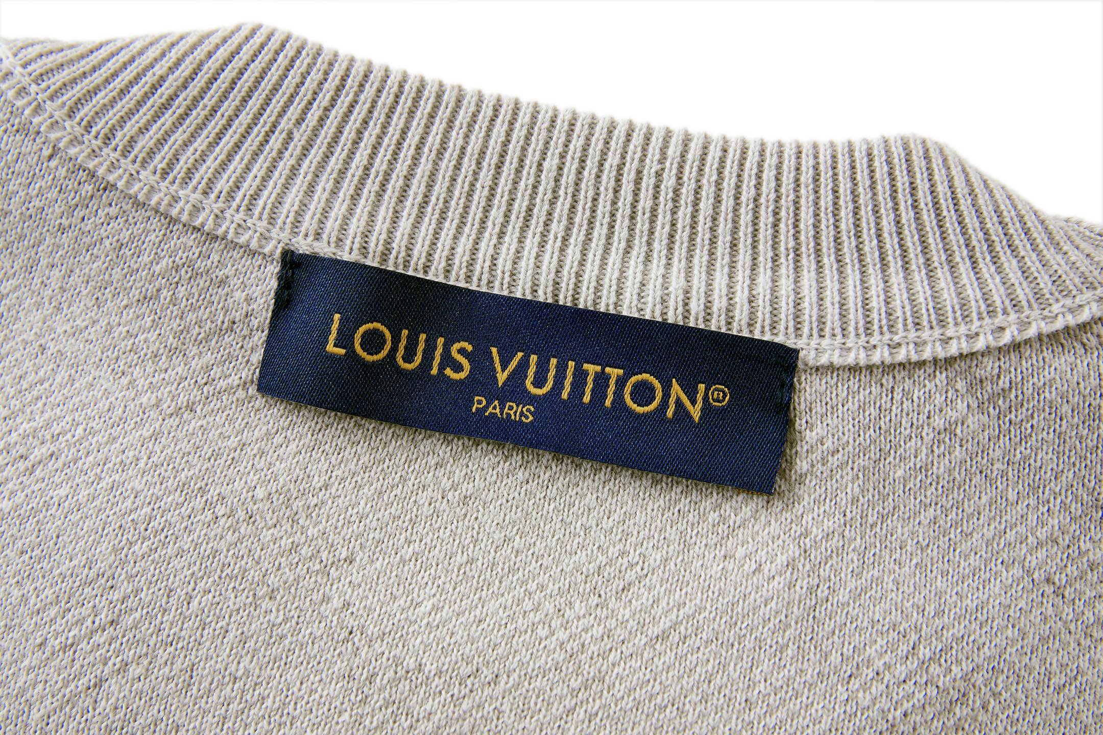 LV clothing-204