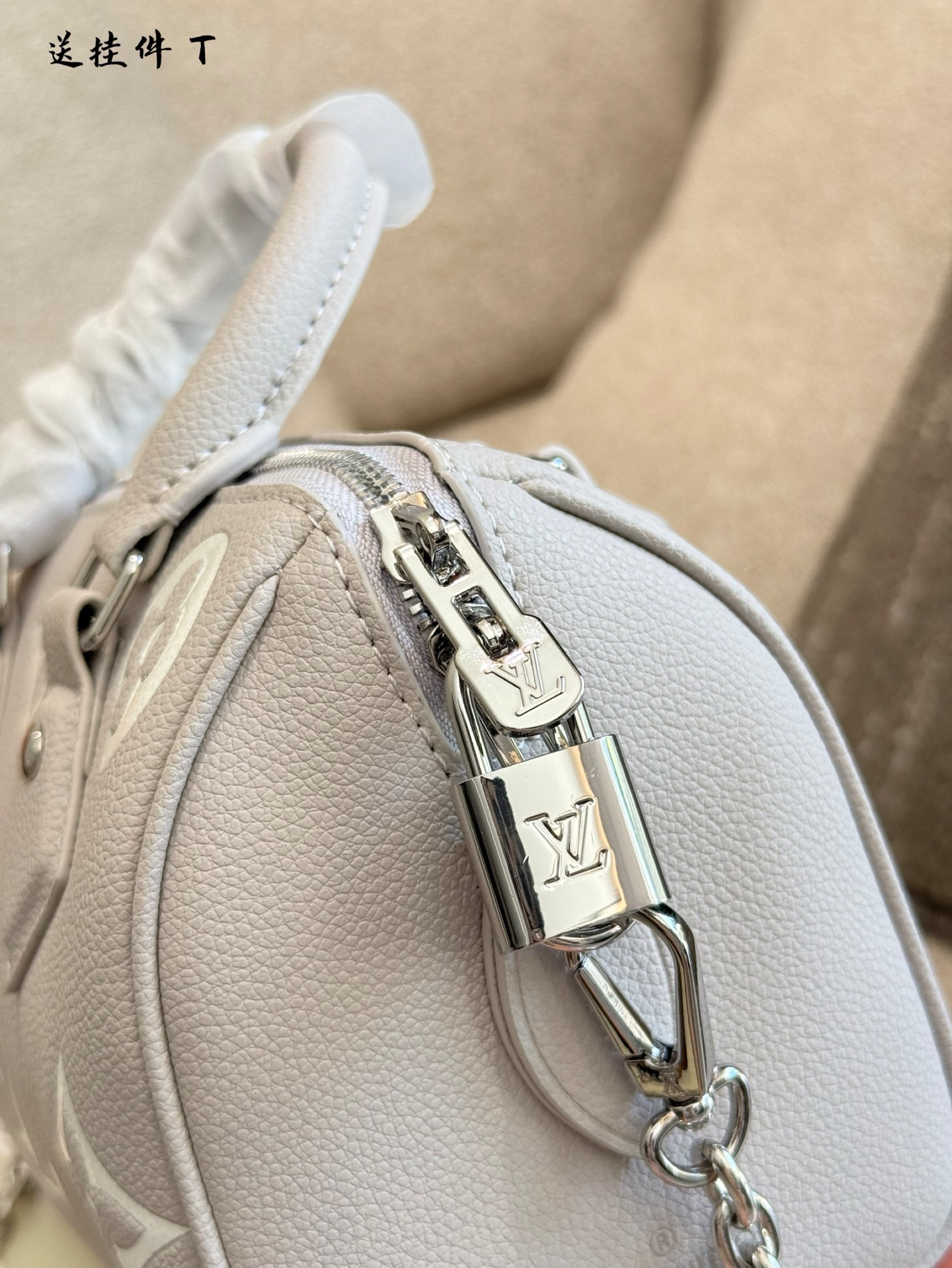 Louis Vuitton Hot New Product-113