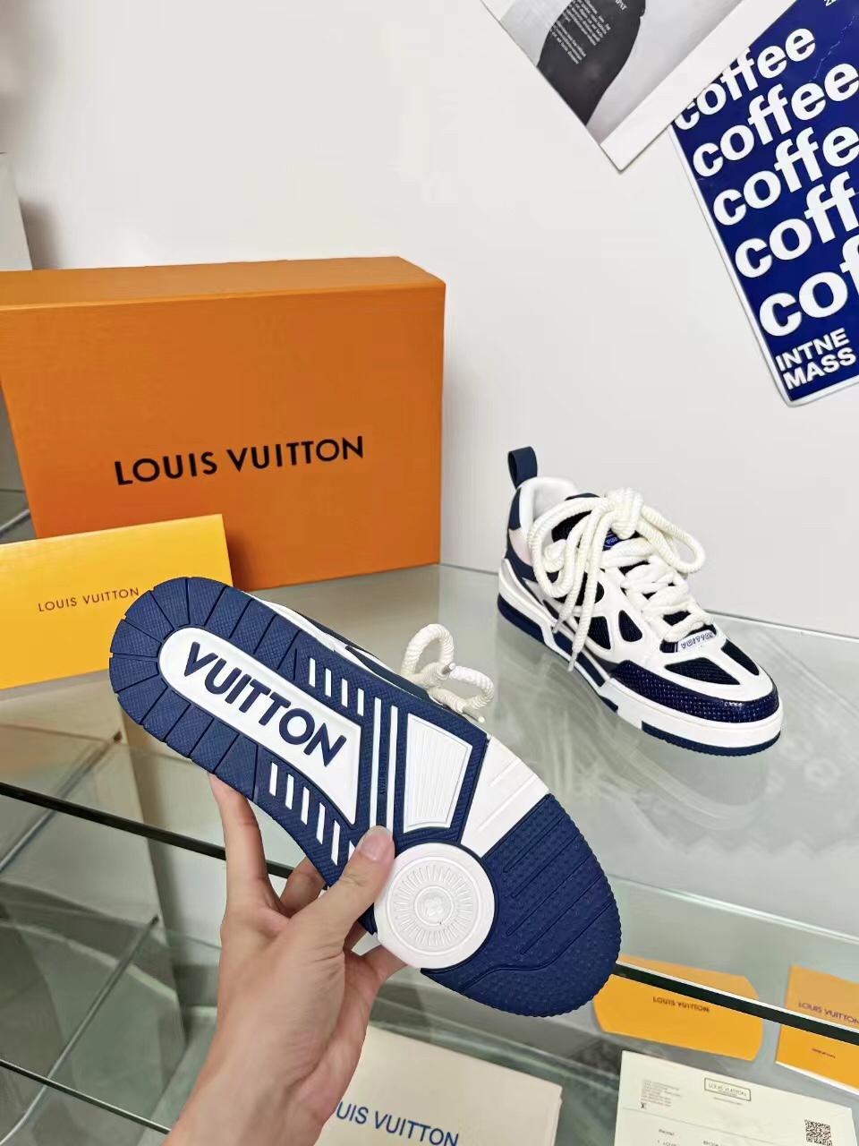 Lv Sneakers-34